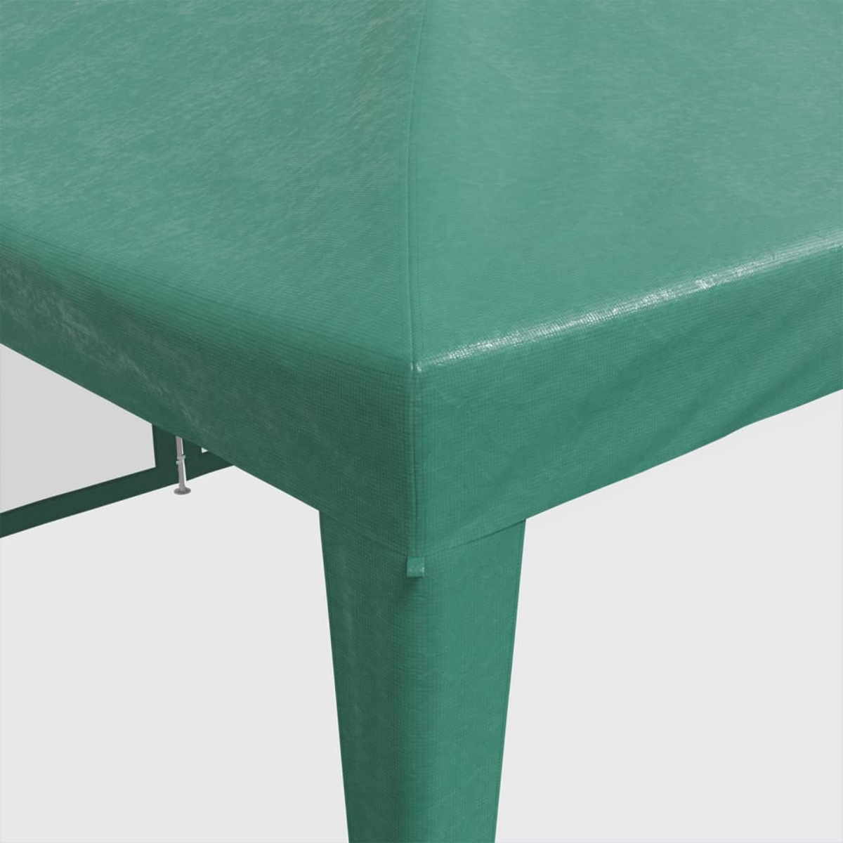 Primo piano dell'angolo verde del gazebo, che mostra il materiale.