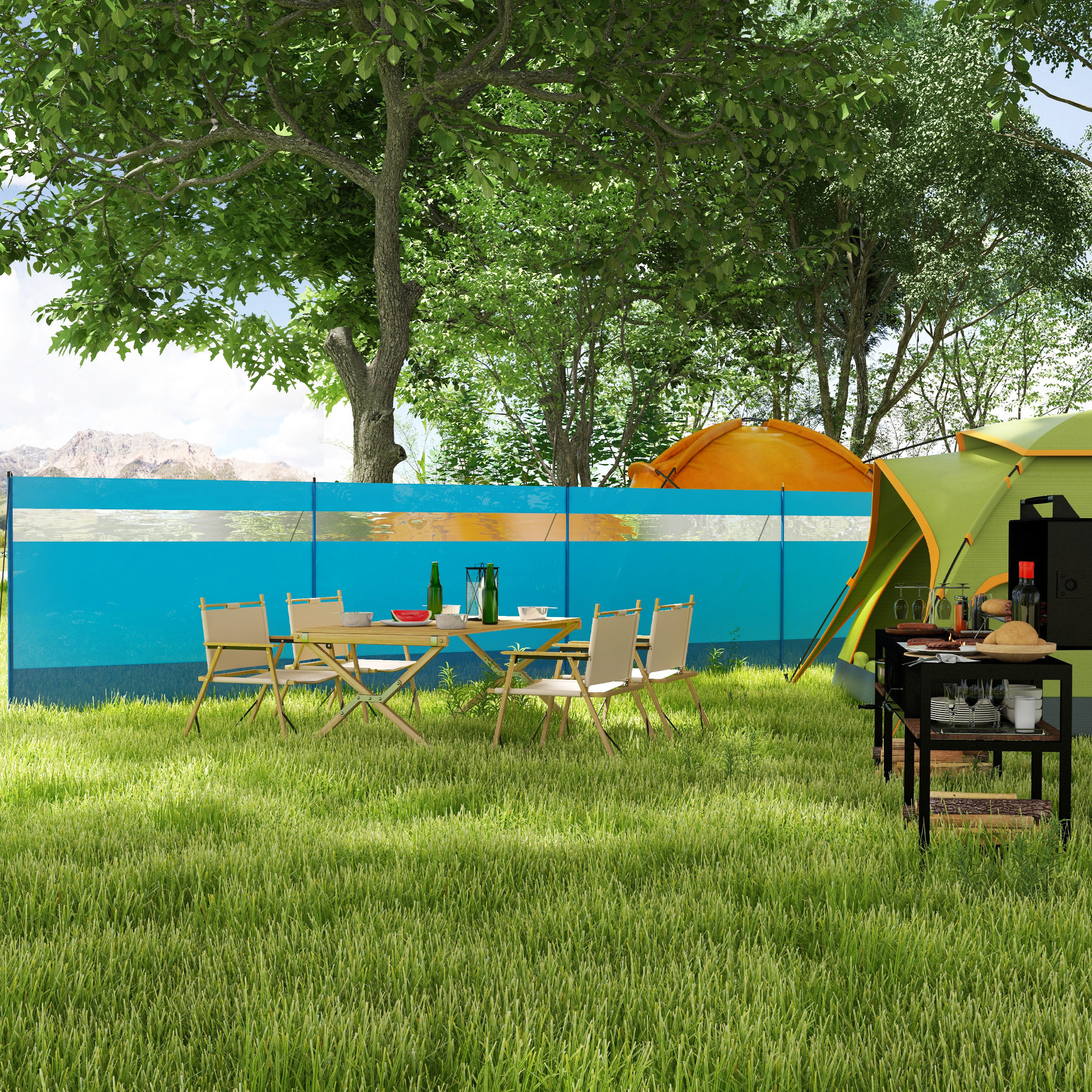 Escena de camping con tienda, sillas, mesa y cortavientos azul, con árboles al fondo.