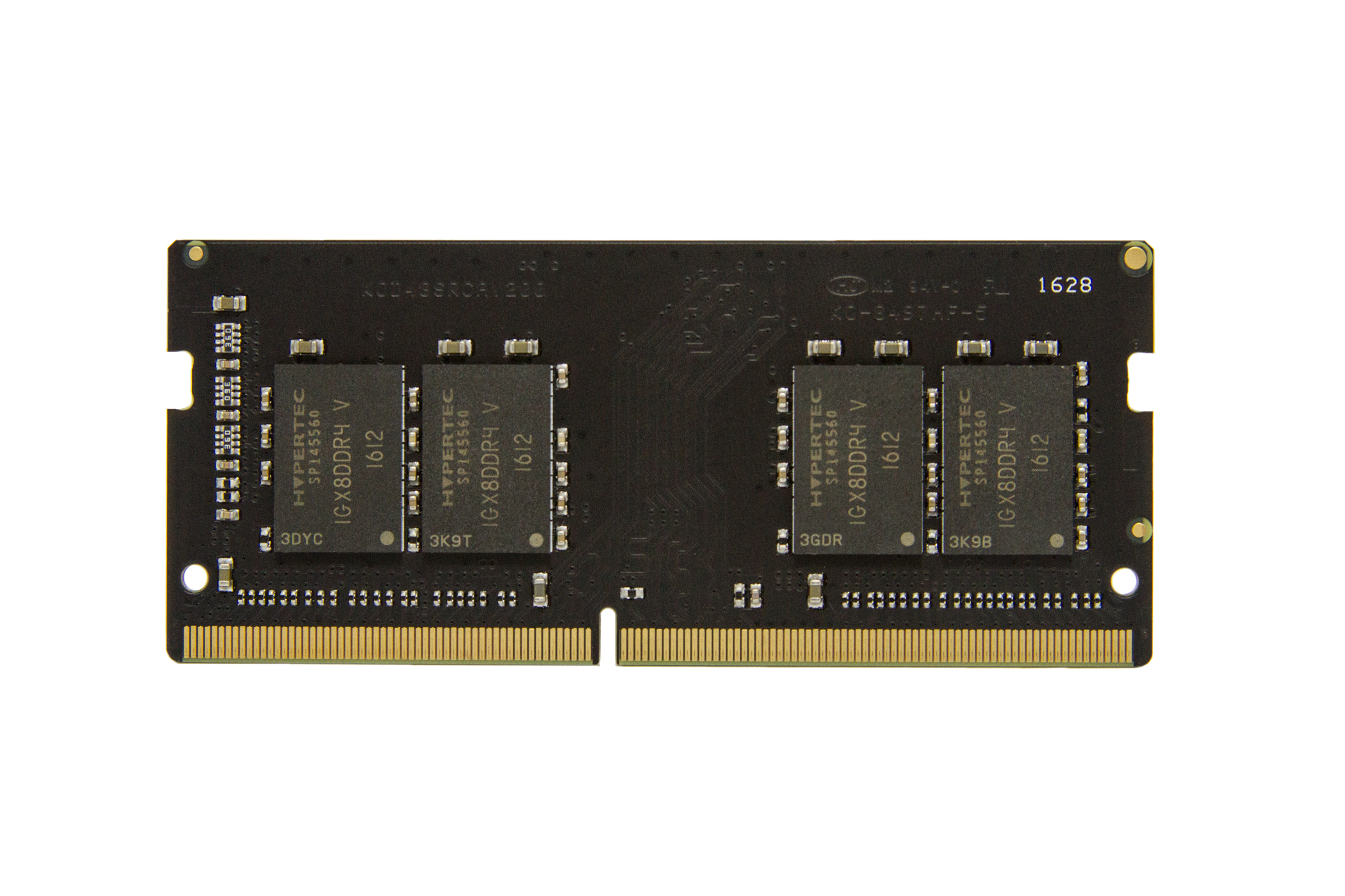 Modulo di memoria RAM su sfondo bianco, primo piano.