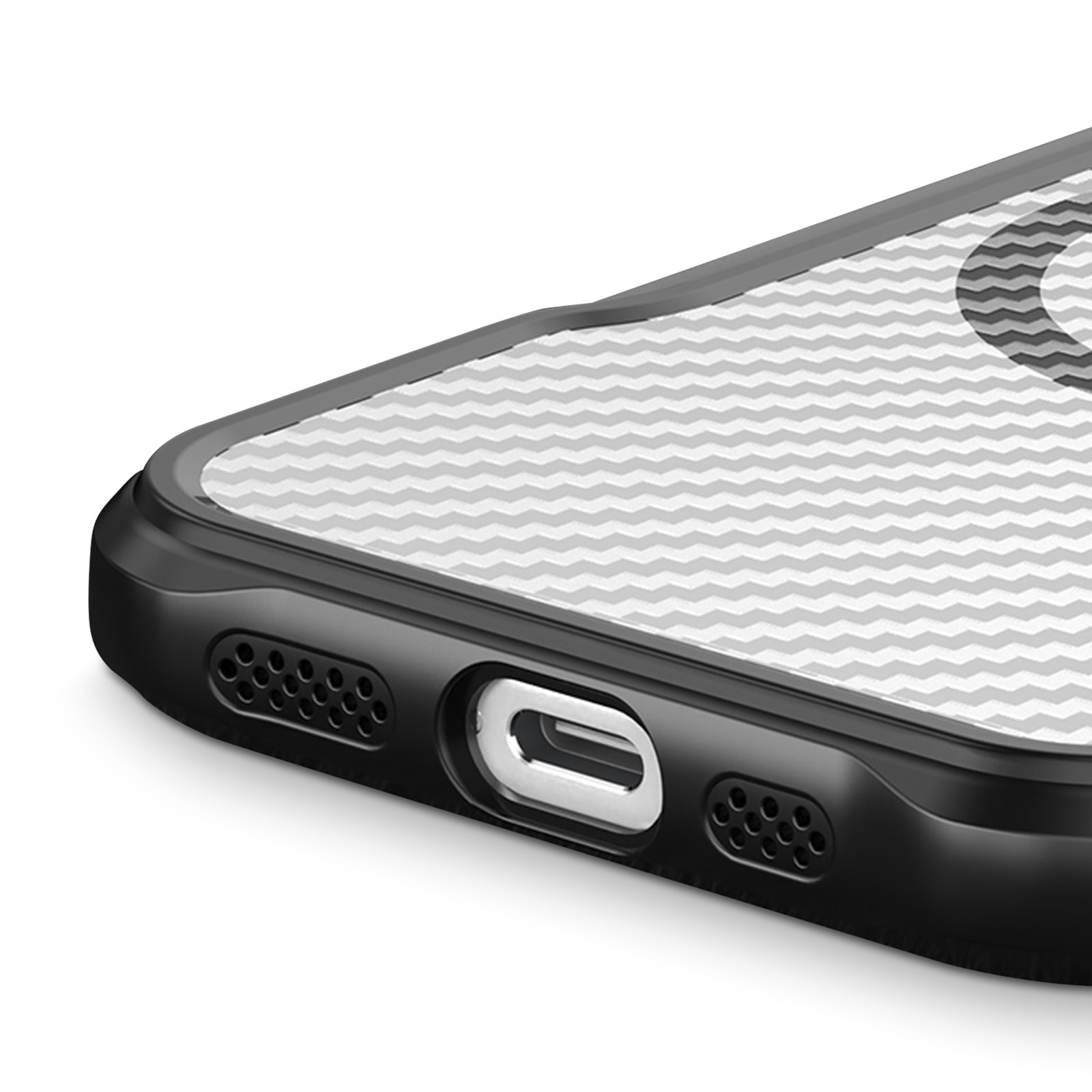 Primo piano di una custodia per iPhone, la parte inferiore con fori per altoparlanti e porta di ricarica.