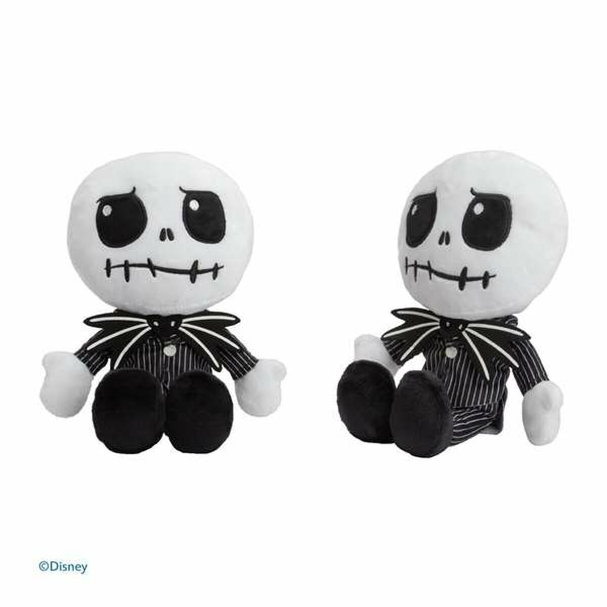 Dos peluches de Jack Skellington. Blancos con rayas negras y pajarita.