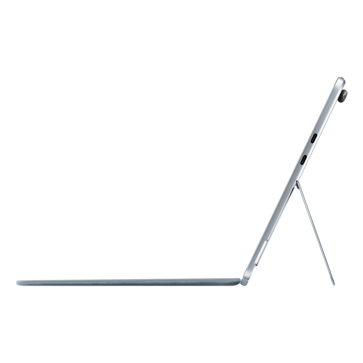 Tablet argento con cavalletto aperto. Isolato su sfondo nero. Vista laterale.