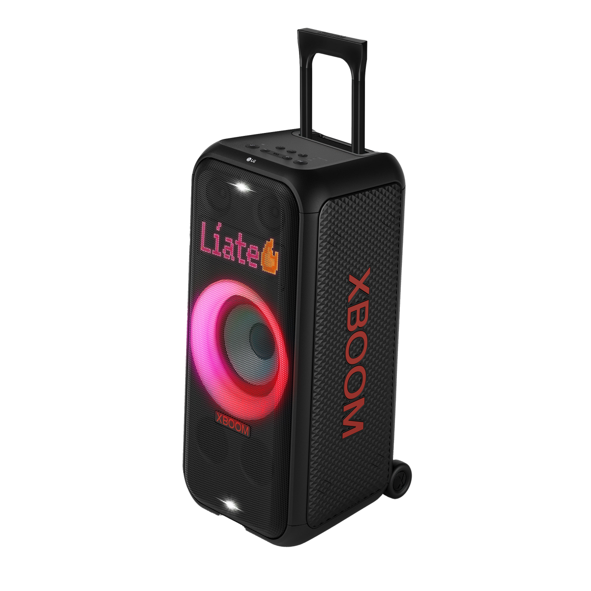 Altavoz XBOOM negro y rojo con asa y ruedas. Acentos de luz rosa y roja.