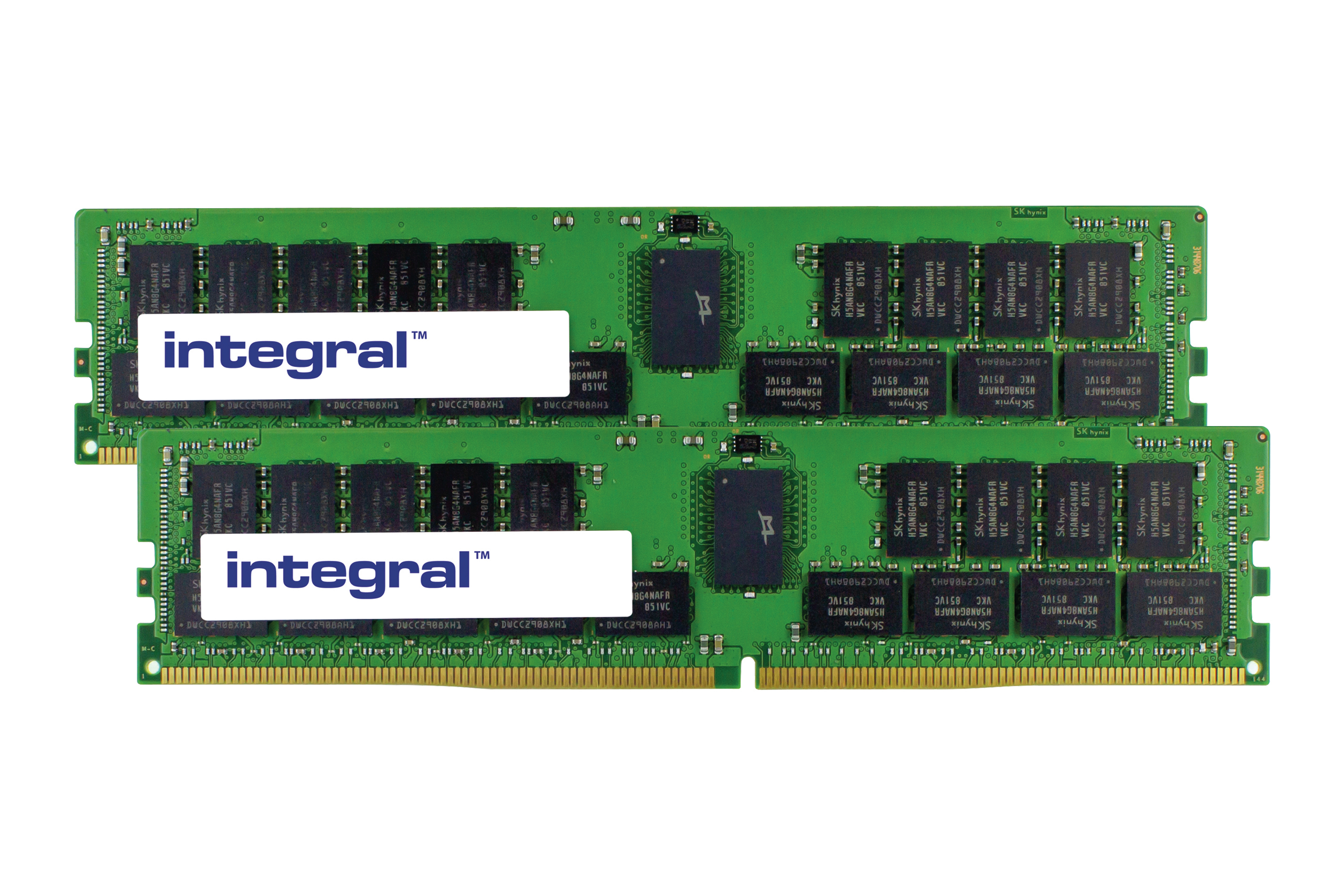 Due moduli RAM con la scritta 'integral'. Hanno diversi chip e connettori dorati nella parte inferiore.