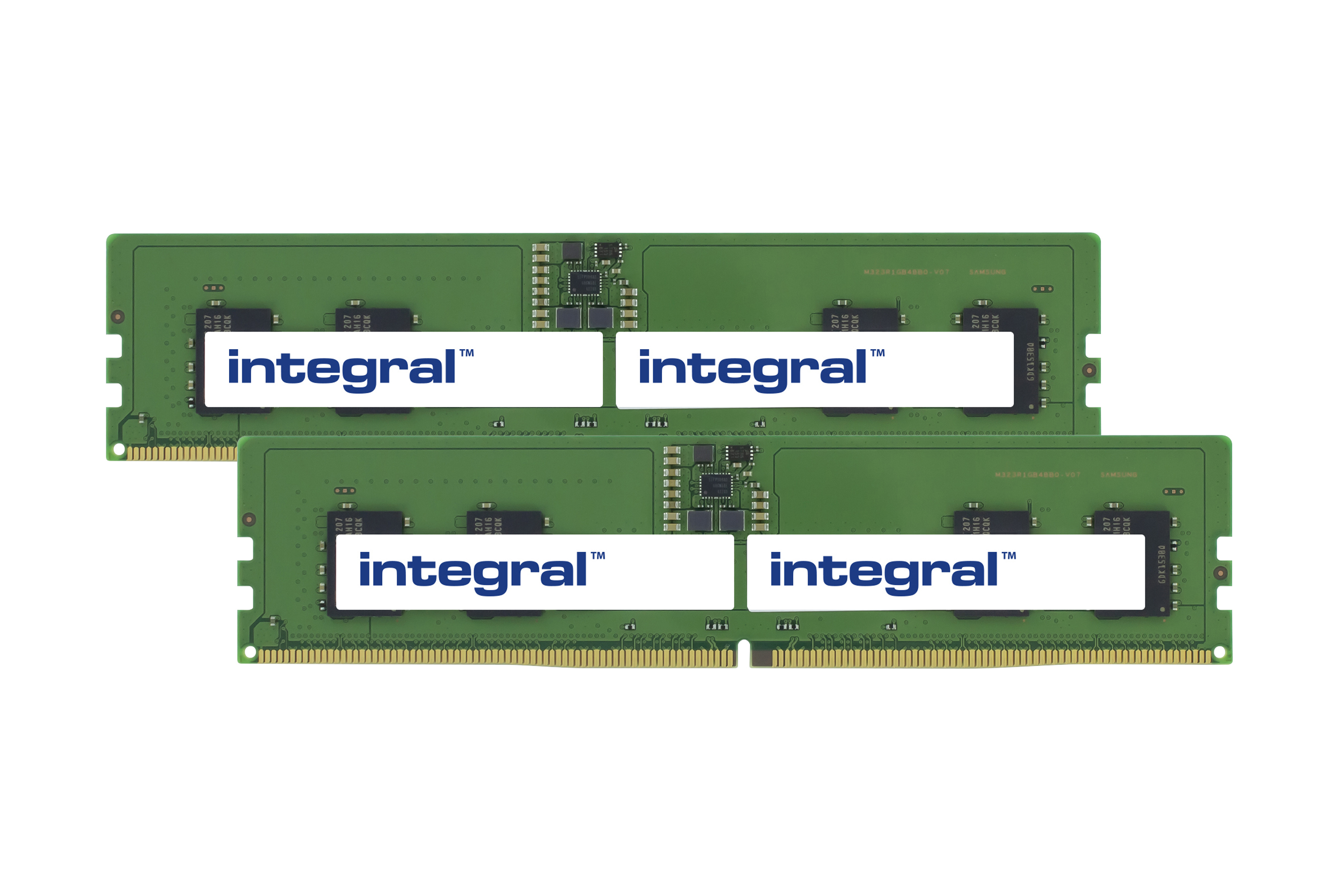 Quattro moduli RAM verdi con logo 'integral', sfondo bianco.