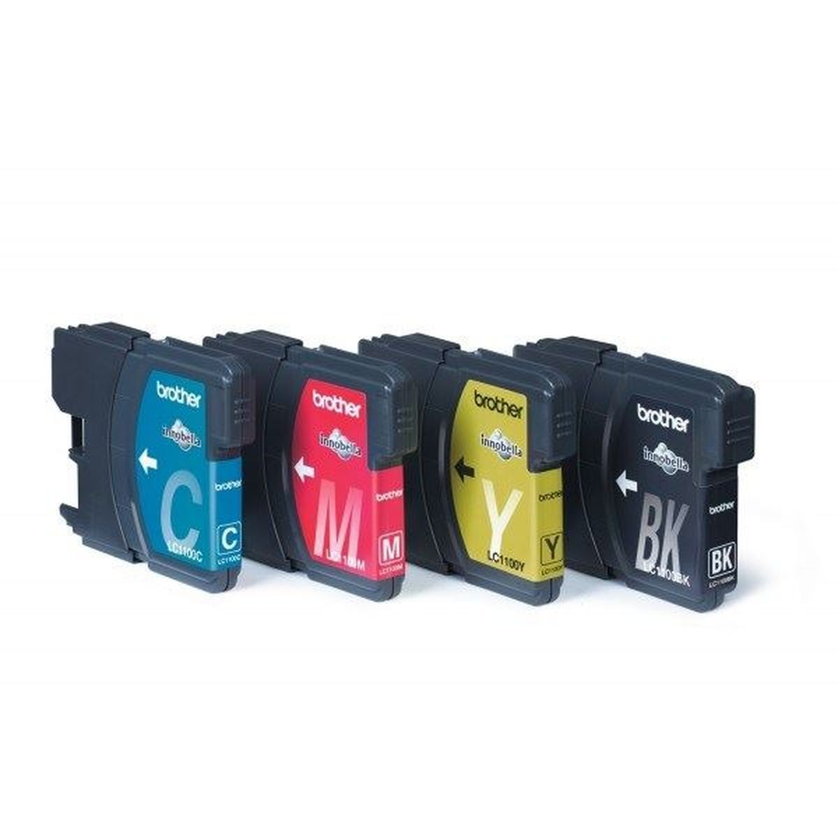 Vier Brother-inktcartridges: cyaan, magenta, geel en zwart, gelabeld C, M, Y, BK.