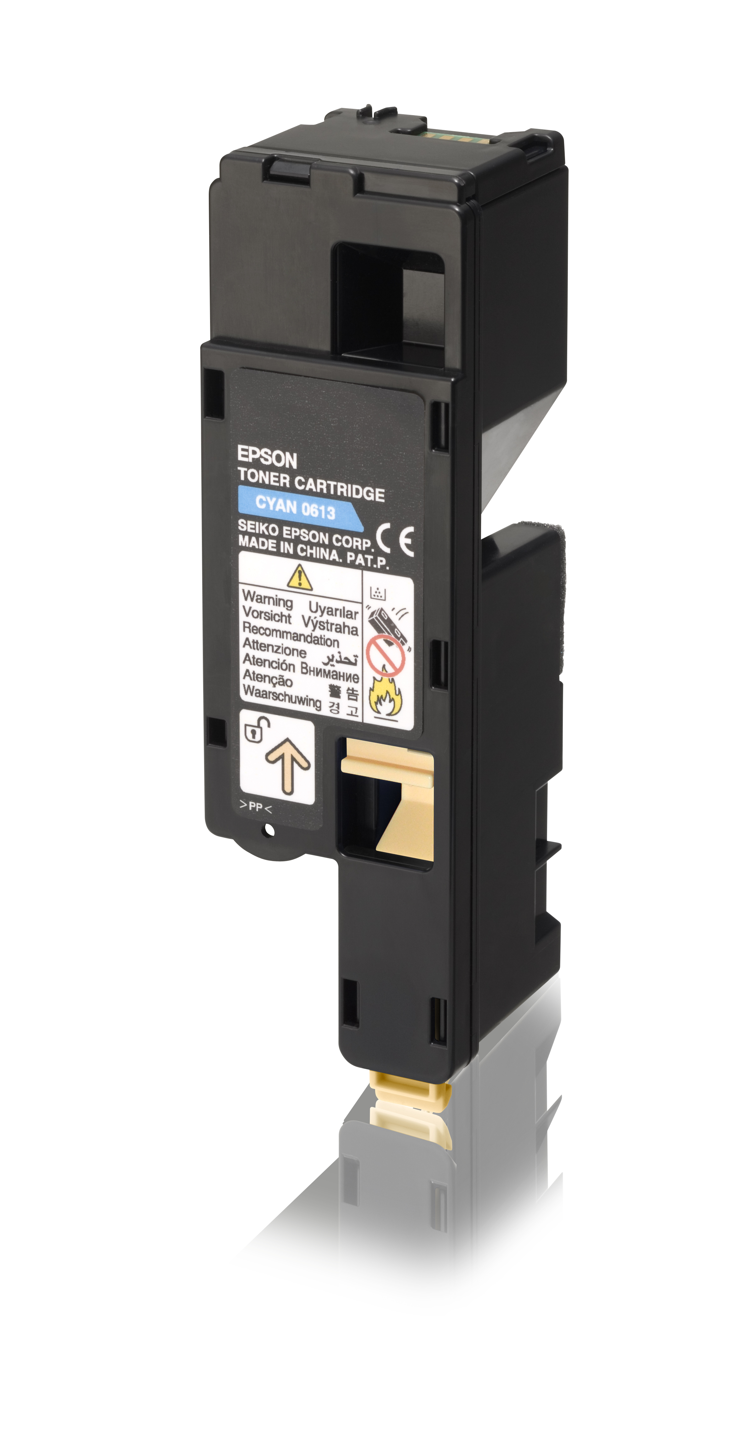 Cartuccia toner Epson nera e blu. Sfondo bianco. Testo sulla cartuccia.