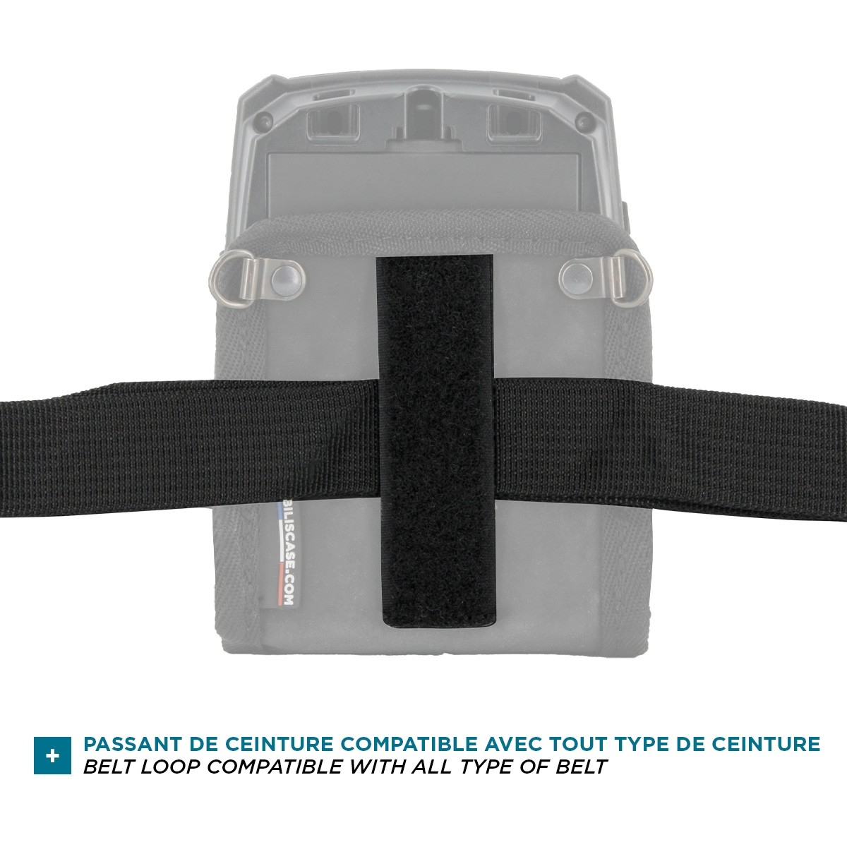 Czarna szlufka kompatybilna ze wszystkimi typami pasków, na białym tle.