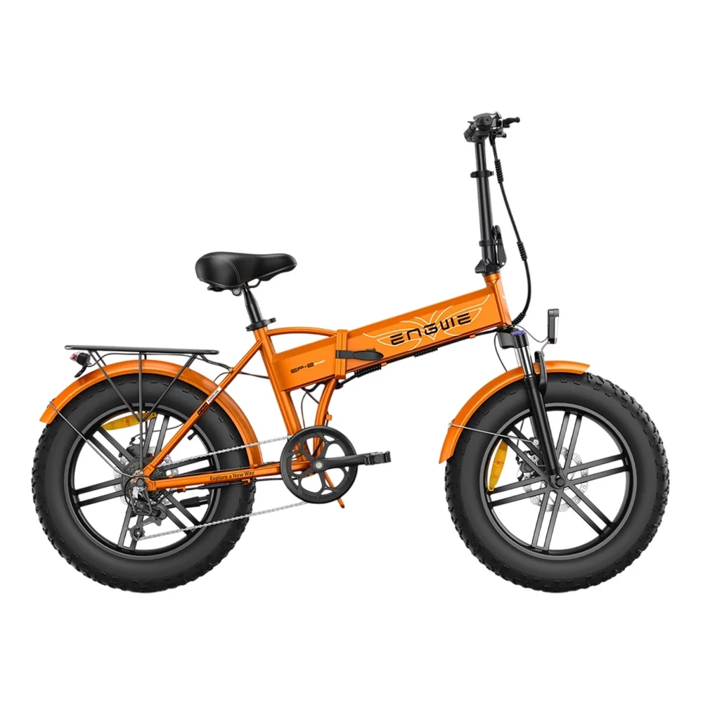 Bicicletta elettrica arancione con batteria a lunga autonomia. È dotato di telaio pieghevole e pneumatici spessi.
