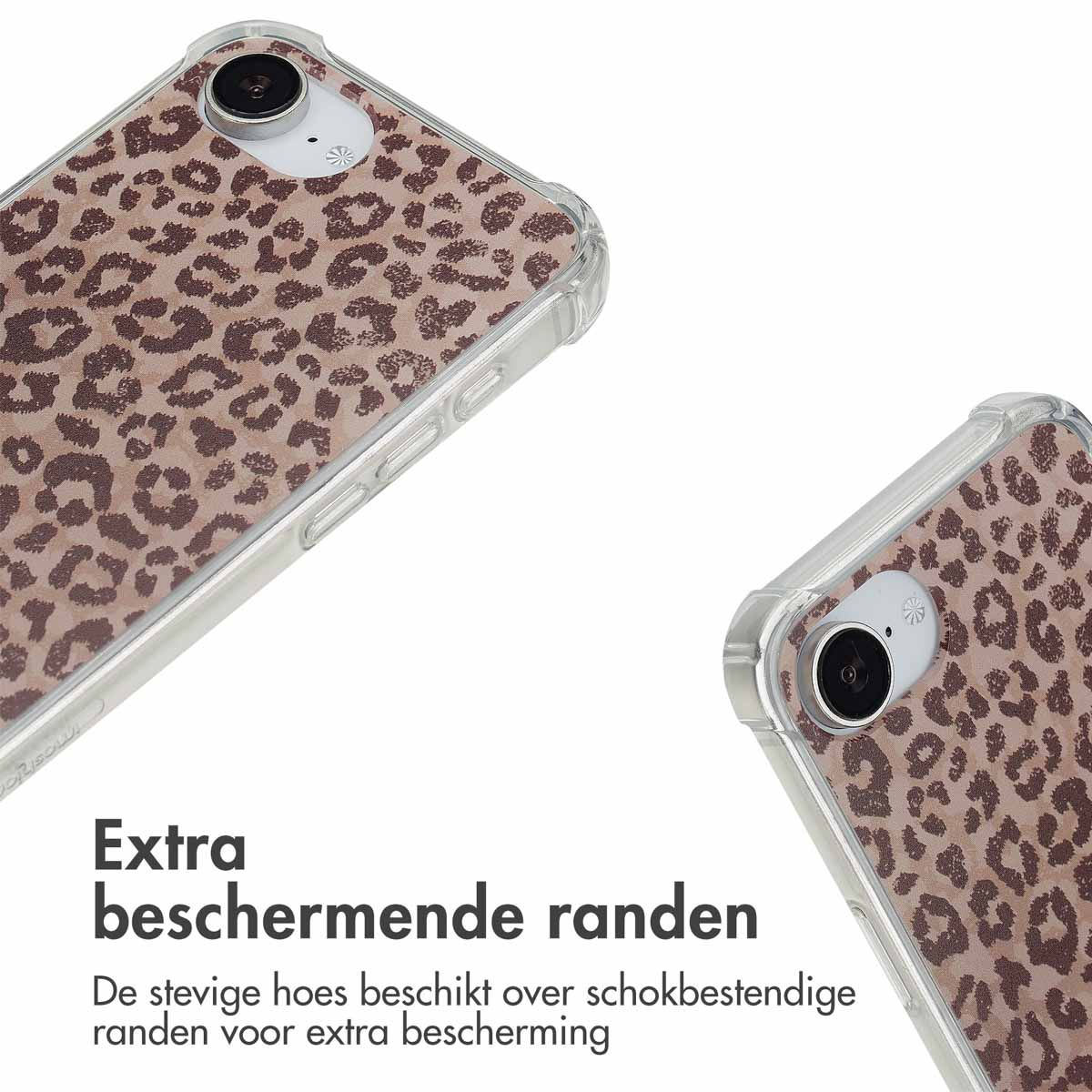 Gros plan sur des coques de téléphone avec un imprimé léopard. Il y a deux téléphones visibles avec des coques transparentes.
