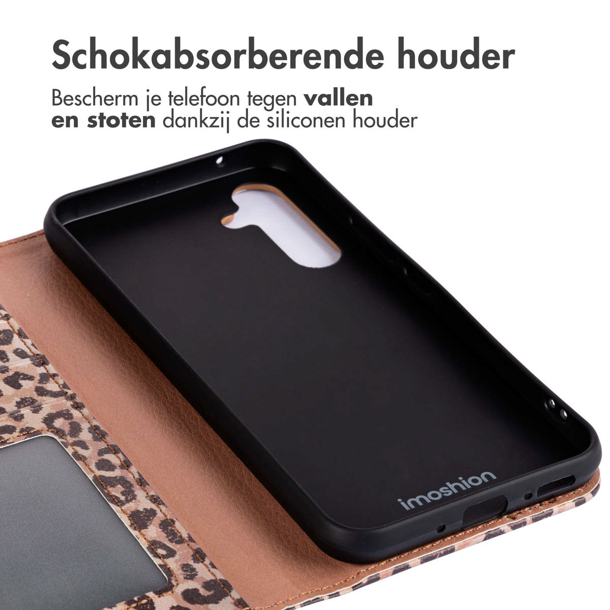 Telefoon met open hoesje met luipaardprint. Tekst: Schokabsorberende houder.