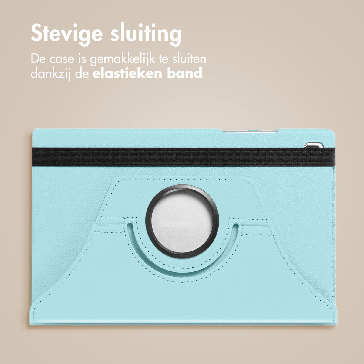 Blauwe tablethoes met een elastische band. Het Samsung-logo is zichtbaar. Lichte achtergrond.