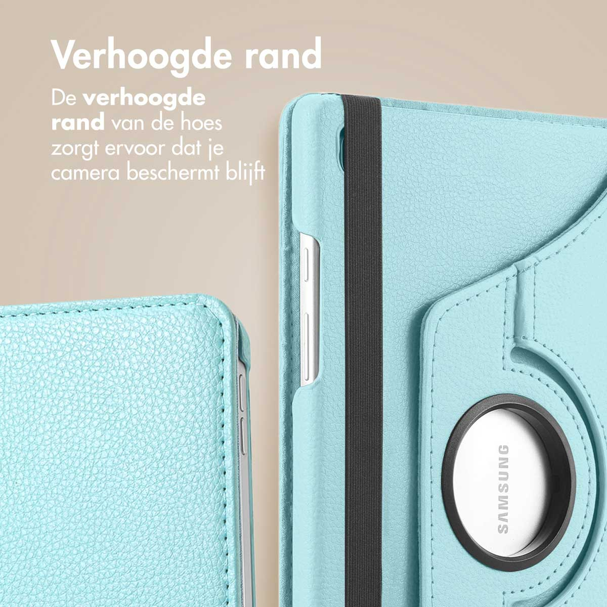 Lichtblauwe tablethoes detail. Samsung-logo zichtbaar. Zwarte elastische band. Verhoogde rand voor camerabescherming.