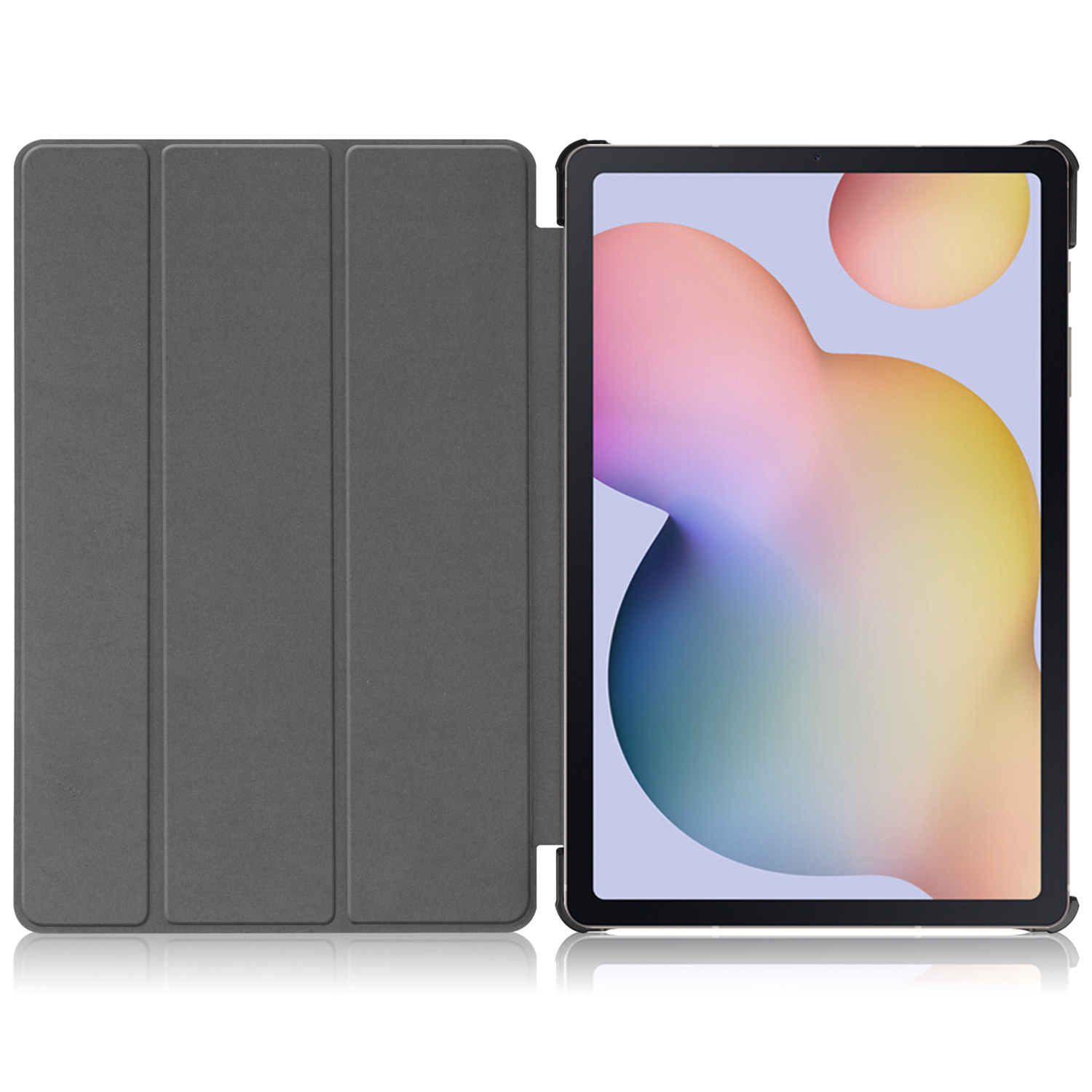 Een tablet hoesje is open, onthullend een tablet. De hoes is grijs. Het scherm toont een afbeelding.