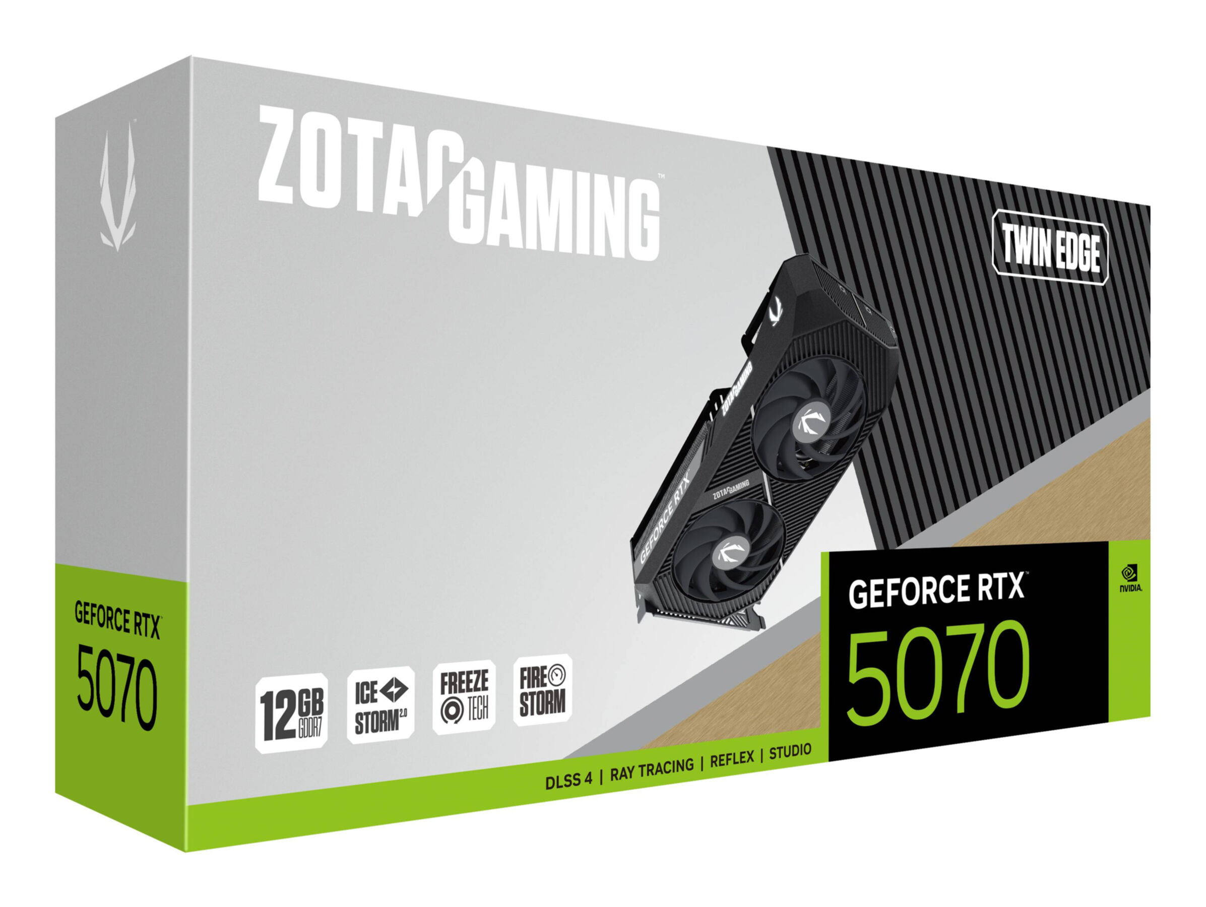 Pudełko karty graficznej z ZOTAC GAMING i GeForce RTX 5070. Białe tło.