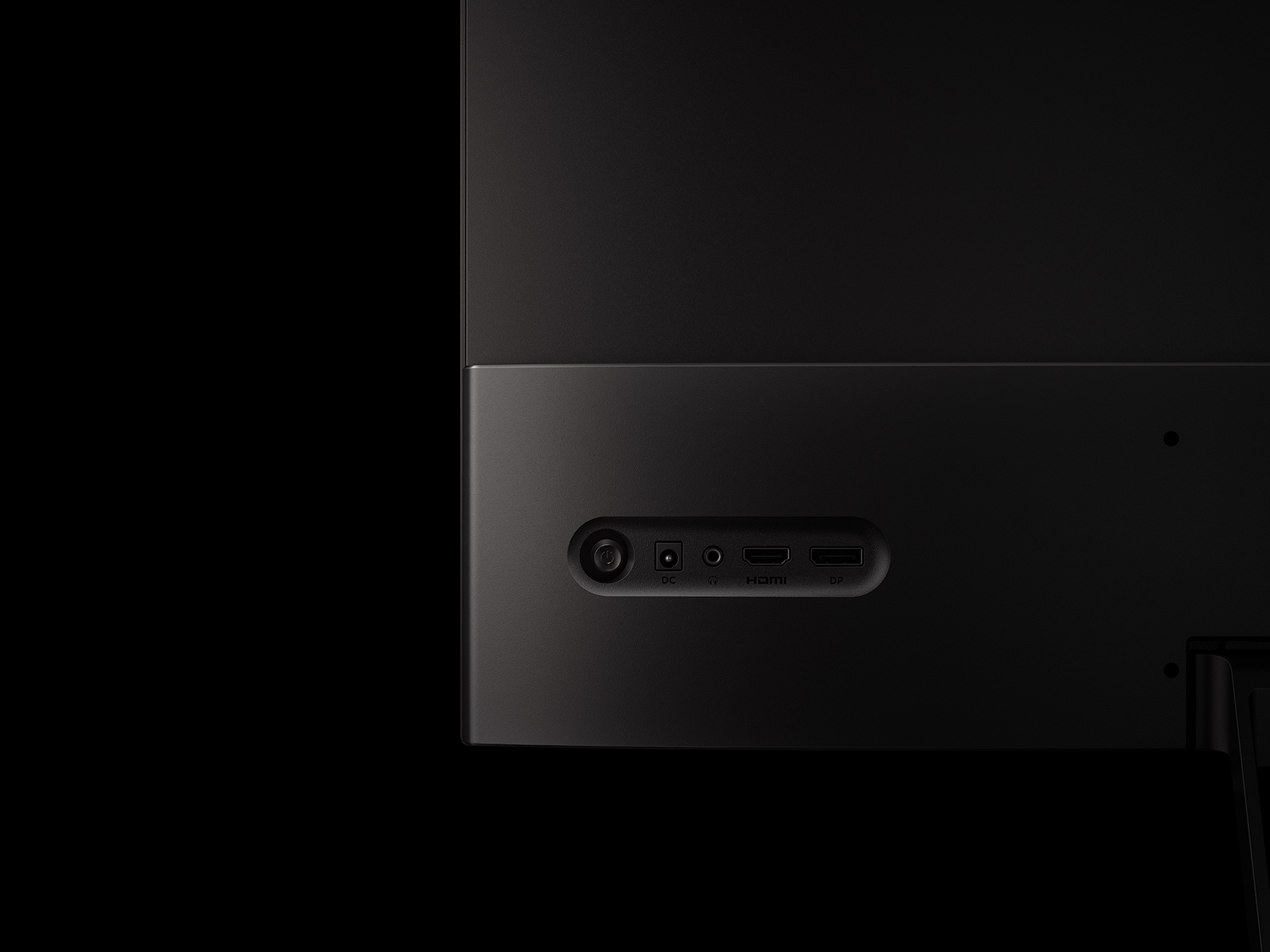 Czarna pompa wodna ze wskaźnikiem, rurą i etykietami wskazującymi specyfikacje i tryby.