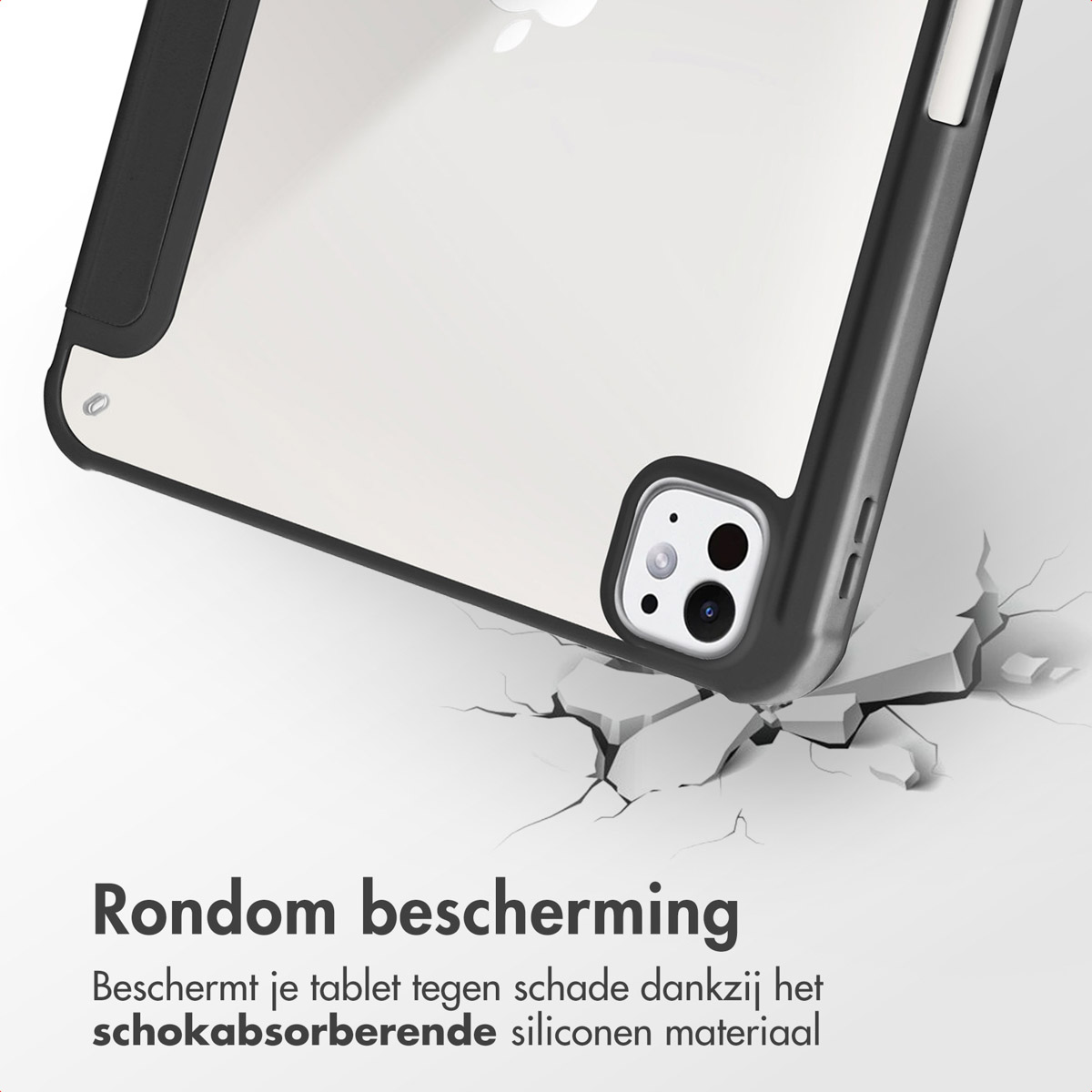 Tablet in een hoes, gebarsten oppervlak. Tekst: 'Rondom bescherming'. Achtergrond grijs.