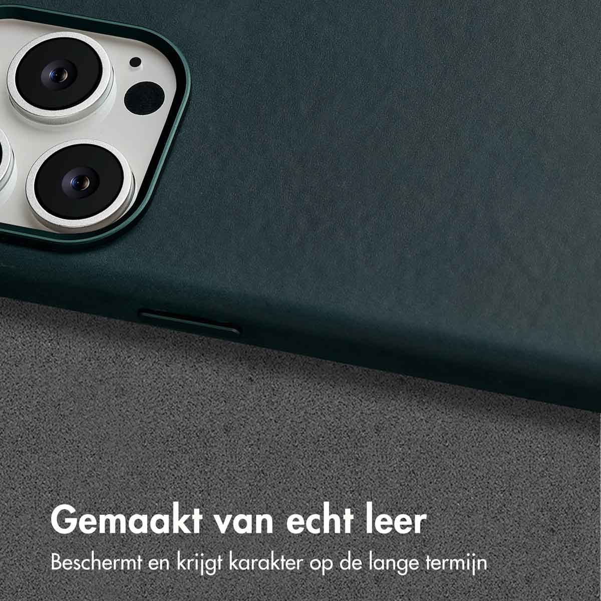 Housse de téléphone en cuir vert avec découpe caméra. Cuir véritable.