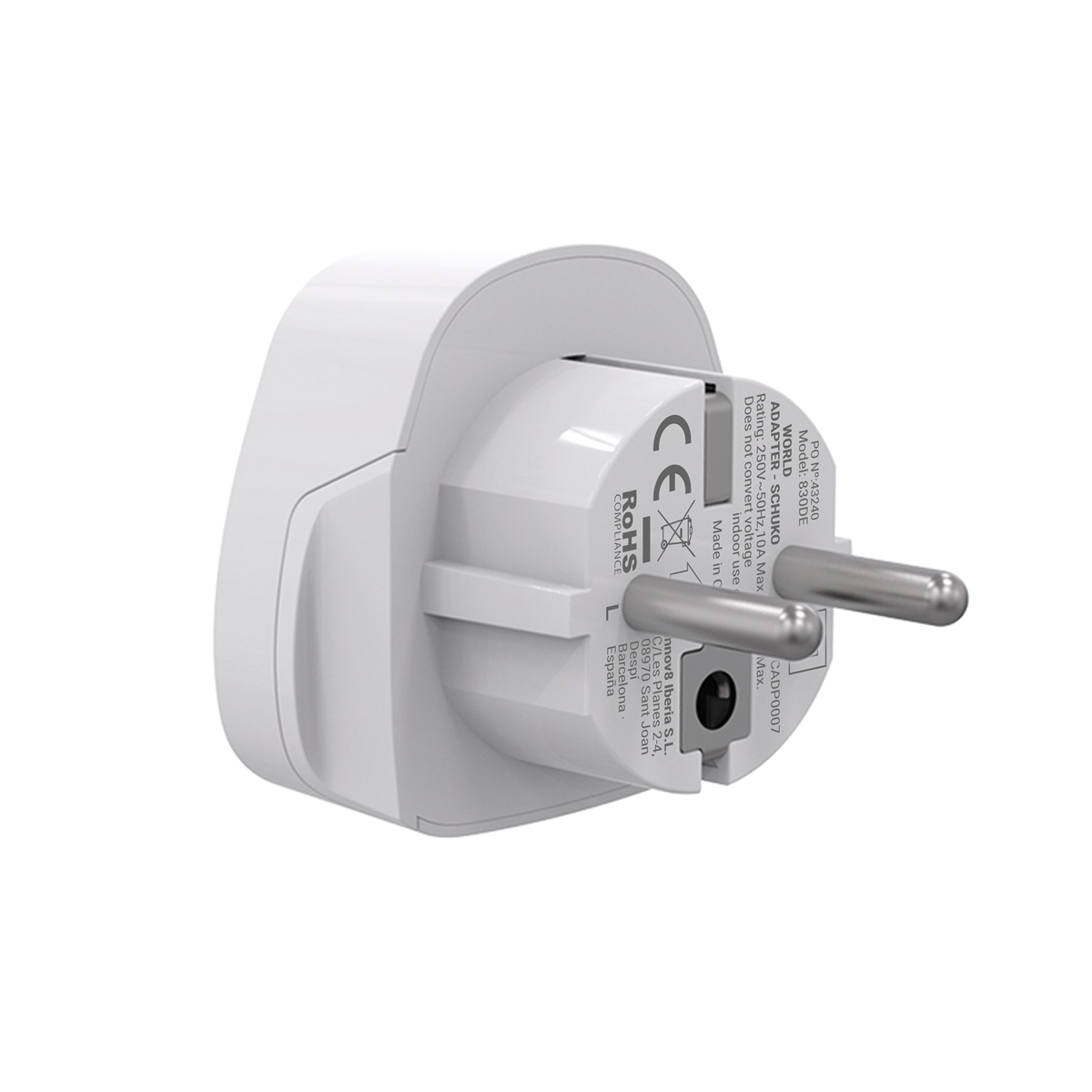 Un adaptador blanco con dos clavijas. El adaptador tiene una marca CE y otras marcas.