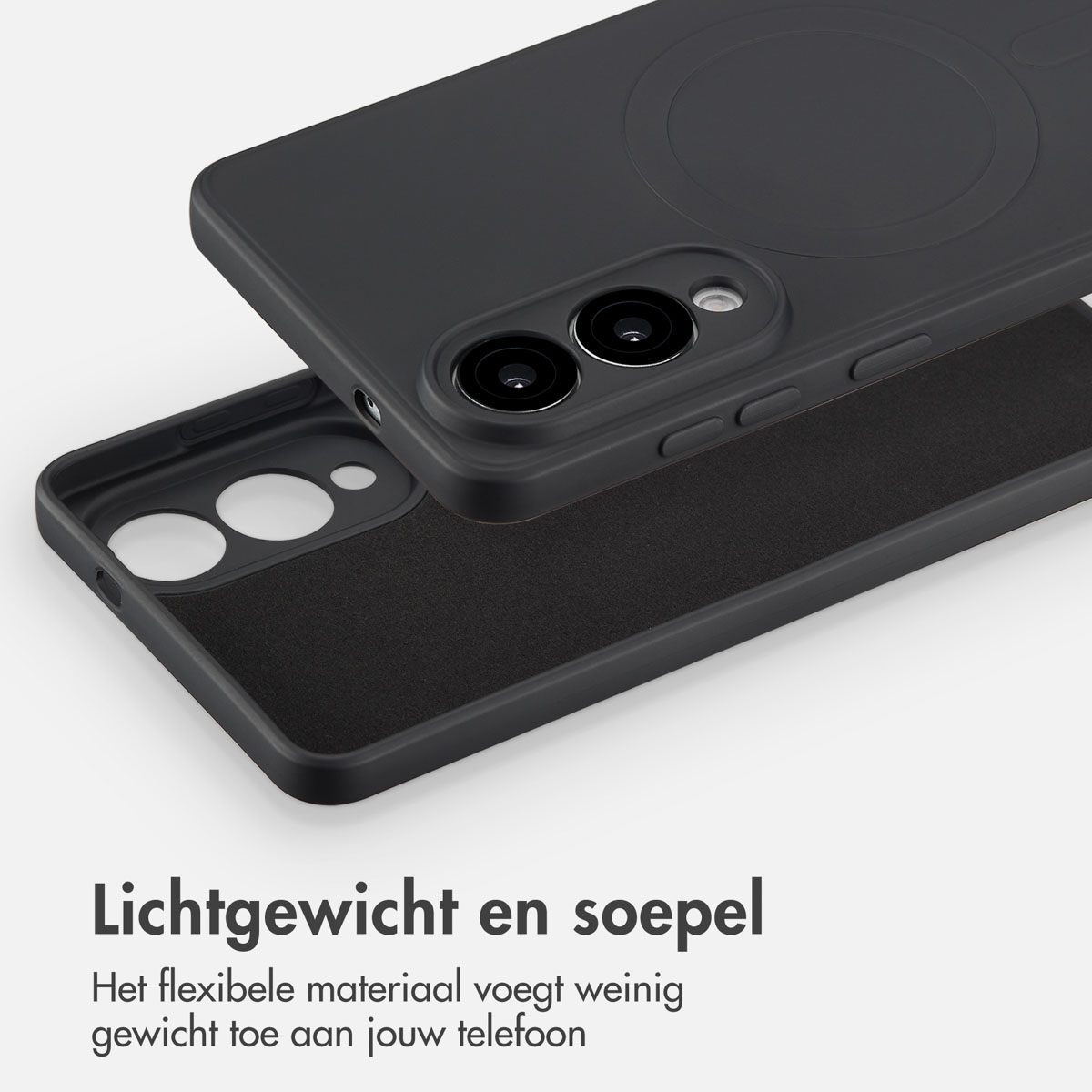 Zwarte telefoonhoes met een telefoon erin die het interieur en een MagSafe-ring laat zien.