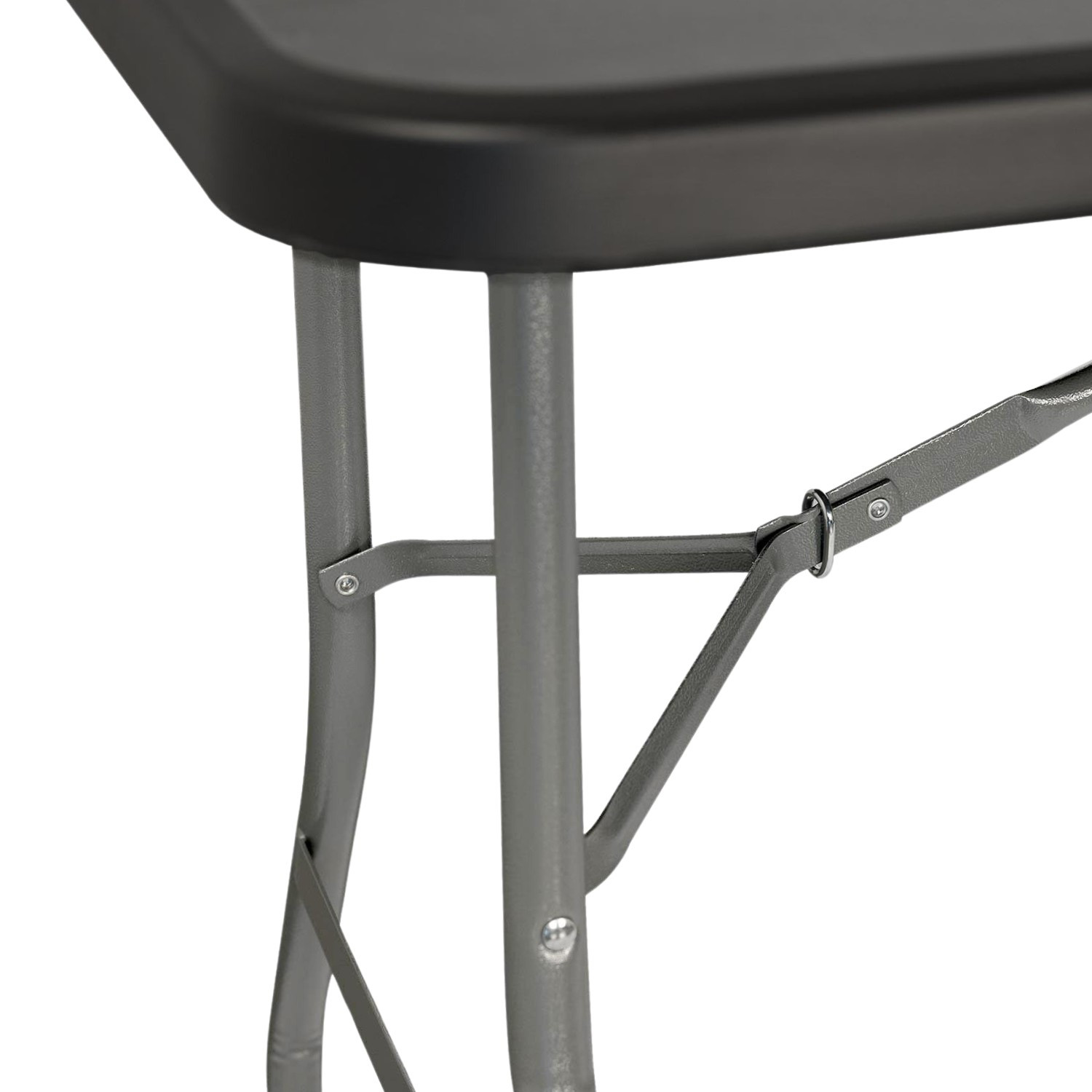 Primer plano de la esquina de una mesa plegable negra con patas grises y bisagras plateadas.