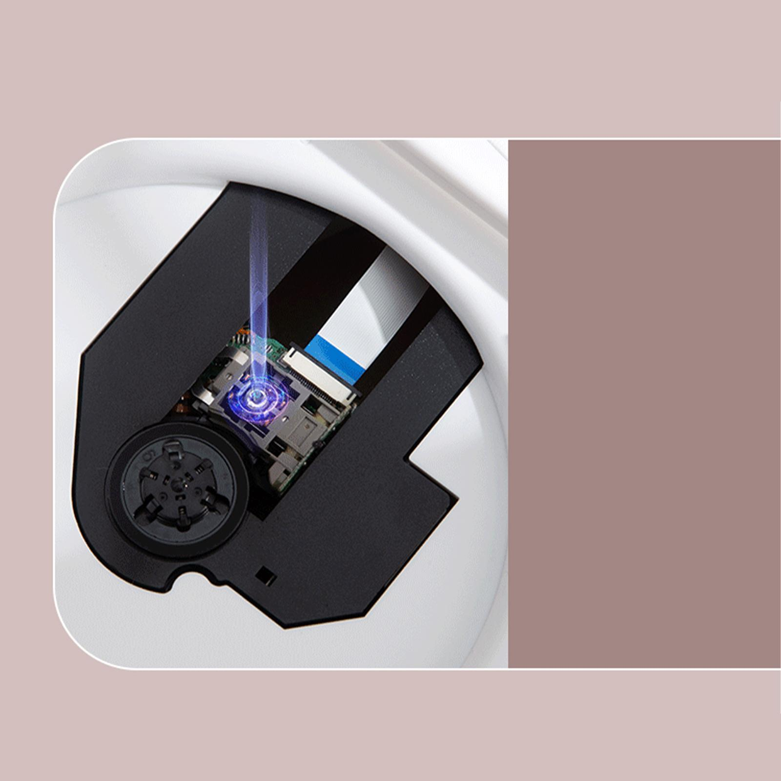 Nahaufnahme eines CD-Spielermechanismus. Ein blauer Laser strahlt Licht aus.