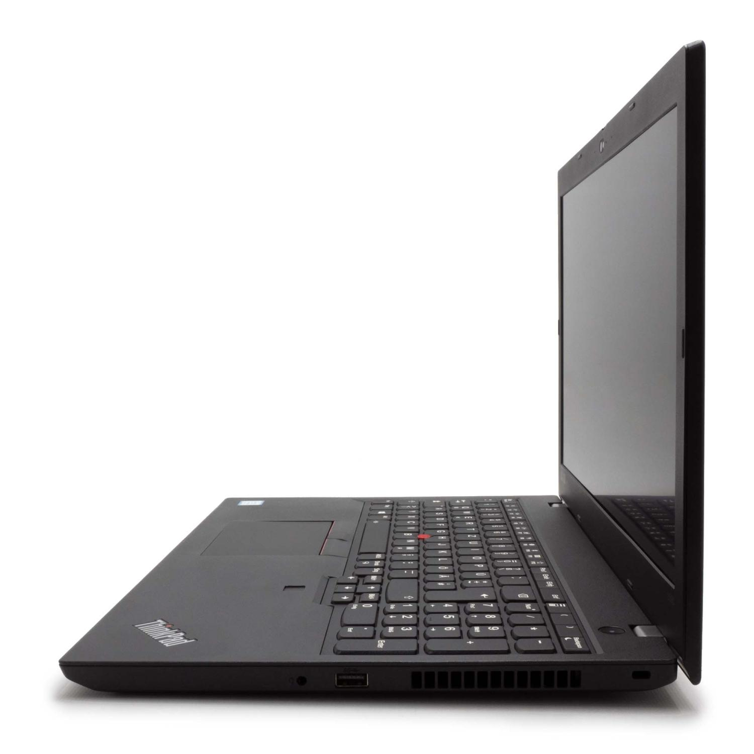 Schwarzer Laptop, Seitenansicht. Geöffnet, Tastatur und Trackpad sichtbar. Weißer Hintergrund.
