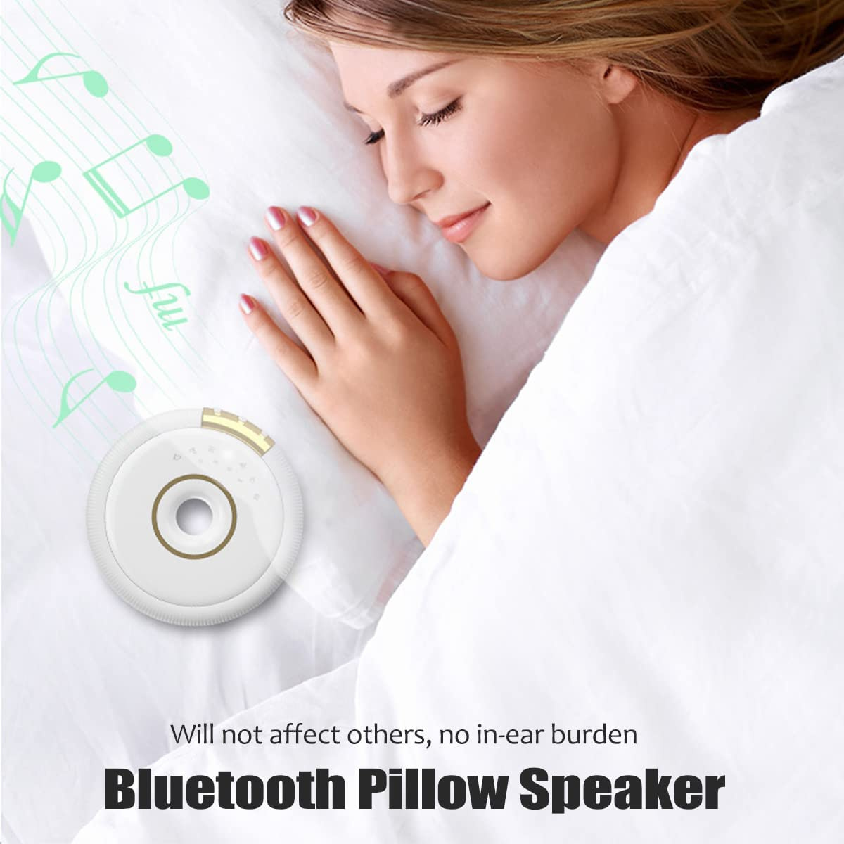 Schlafende Frau mit einem Bluetooth-Kissenlautsprecher. Musiknoten und Text im Hintergrund.