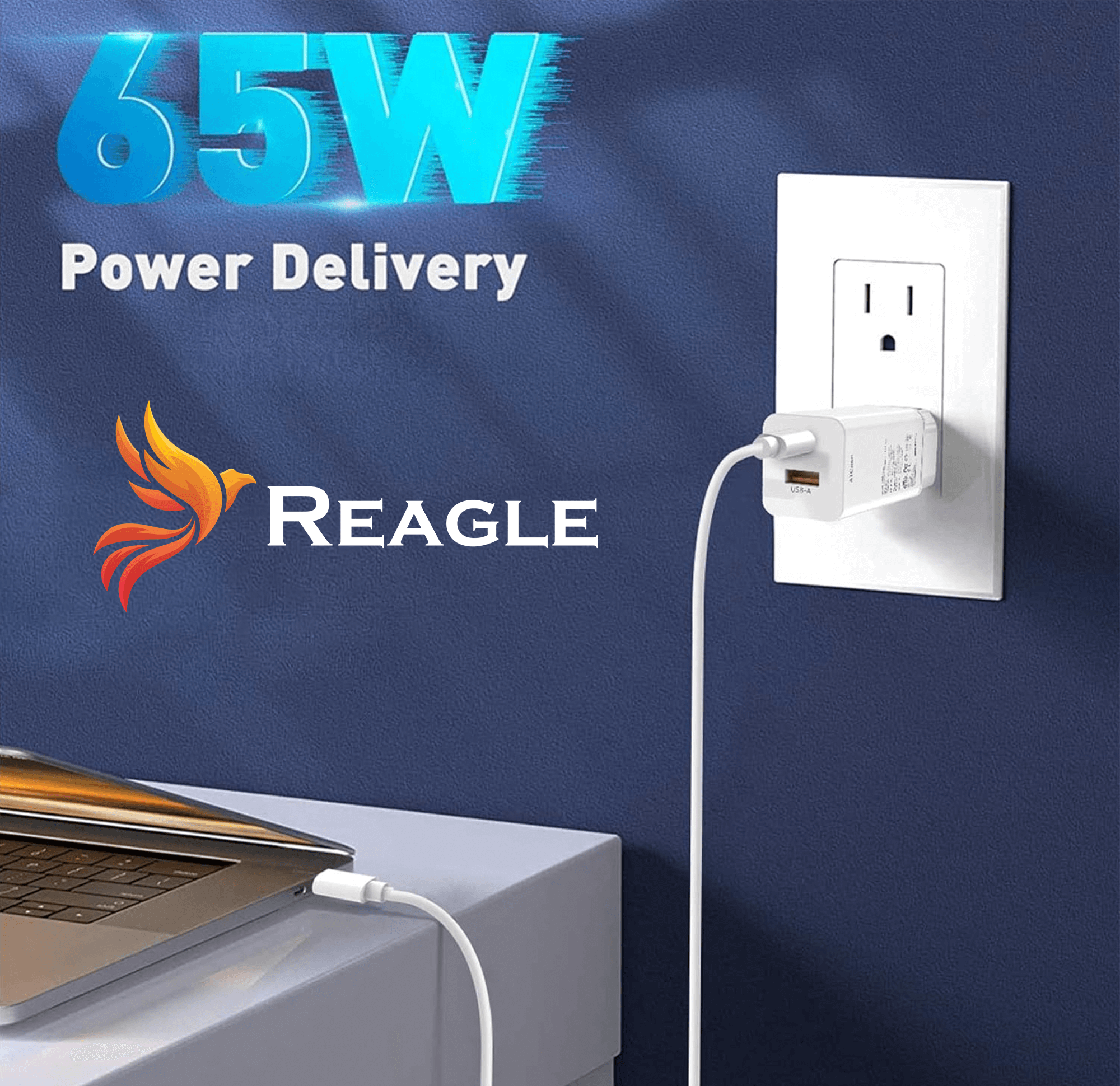 Ładowarka Reagle 65W Power Delivery podłączona do ściany. Laptop jest podłączony białym kablem.