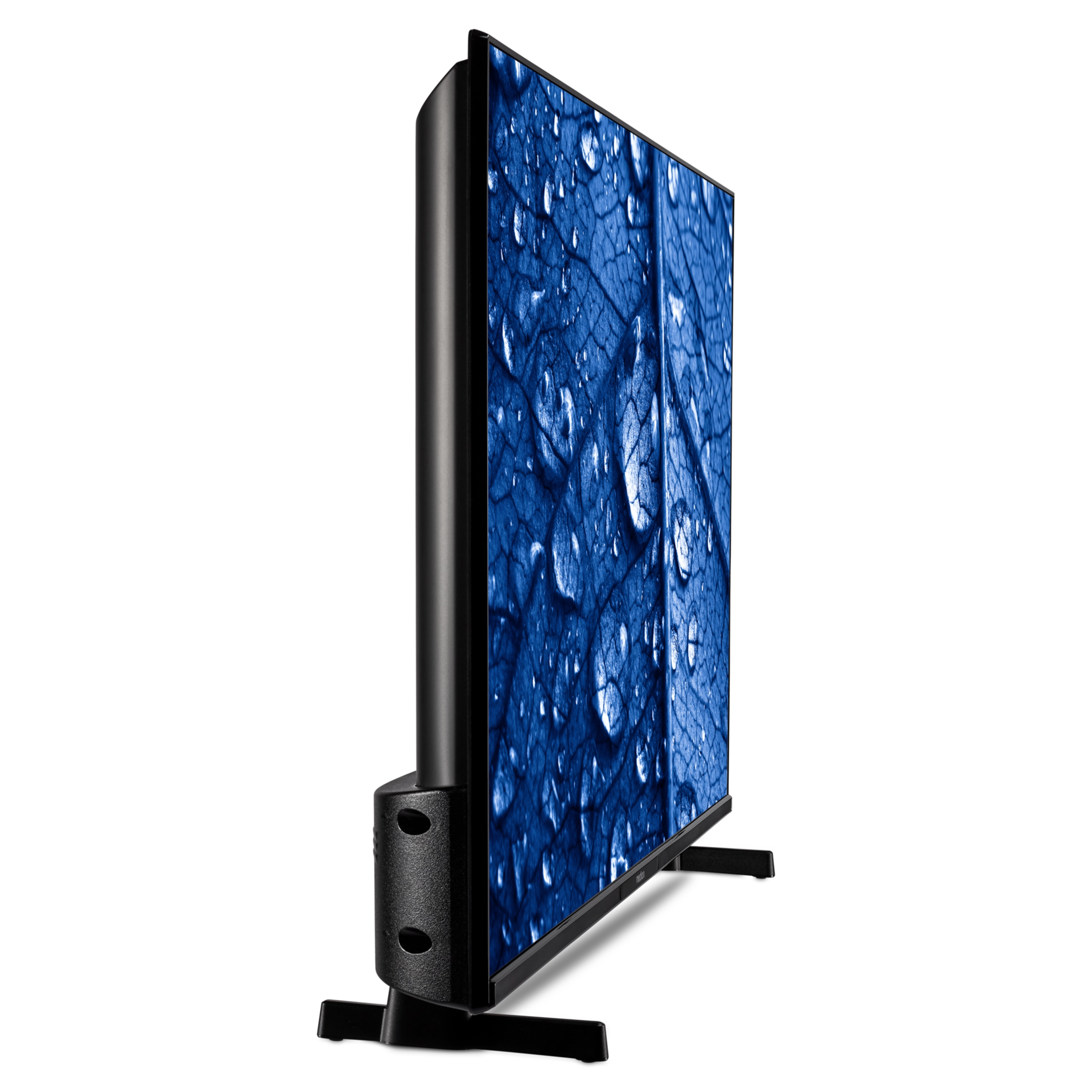 Een zwarte tv toont een blauw bladerpatroon met waterdruppels. Zijaanzicht met de standaard en het frame.