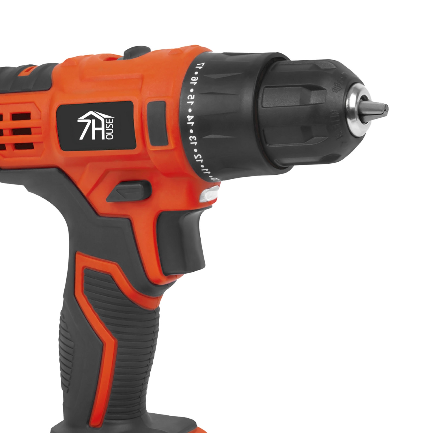 Taladro inalambrico naranja y negro. El taladro tiene un mandril negro y un logotipo.