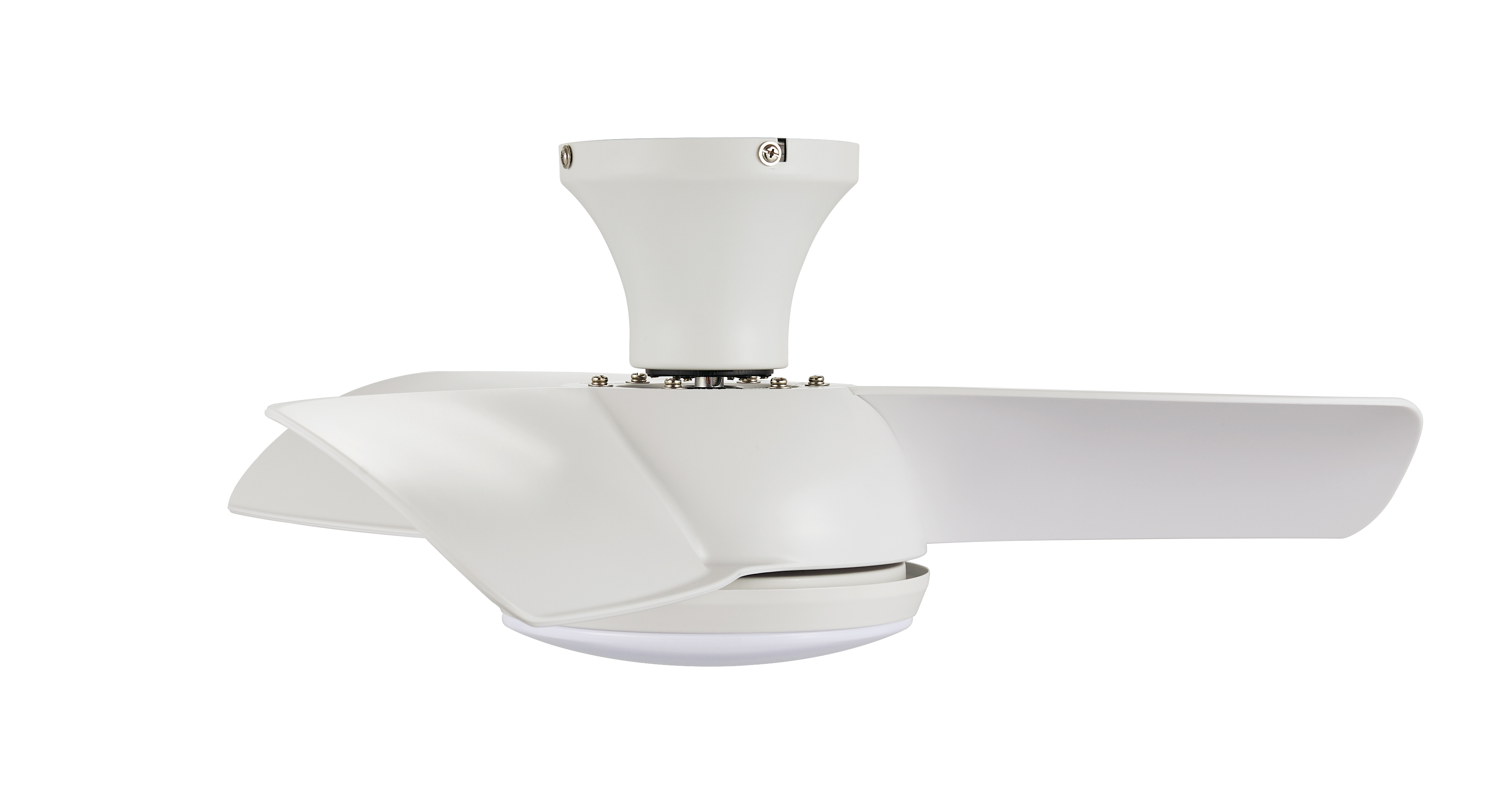 Weißer Deckenventilator mit drei gebogenen Flügeln und einem zentralen Licht.