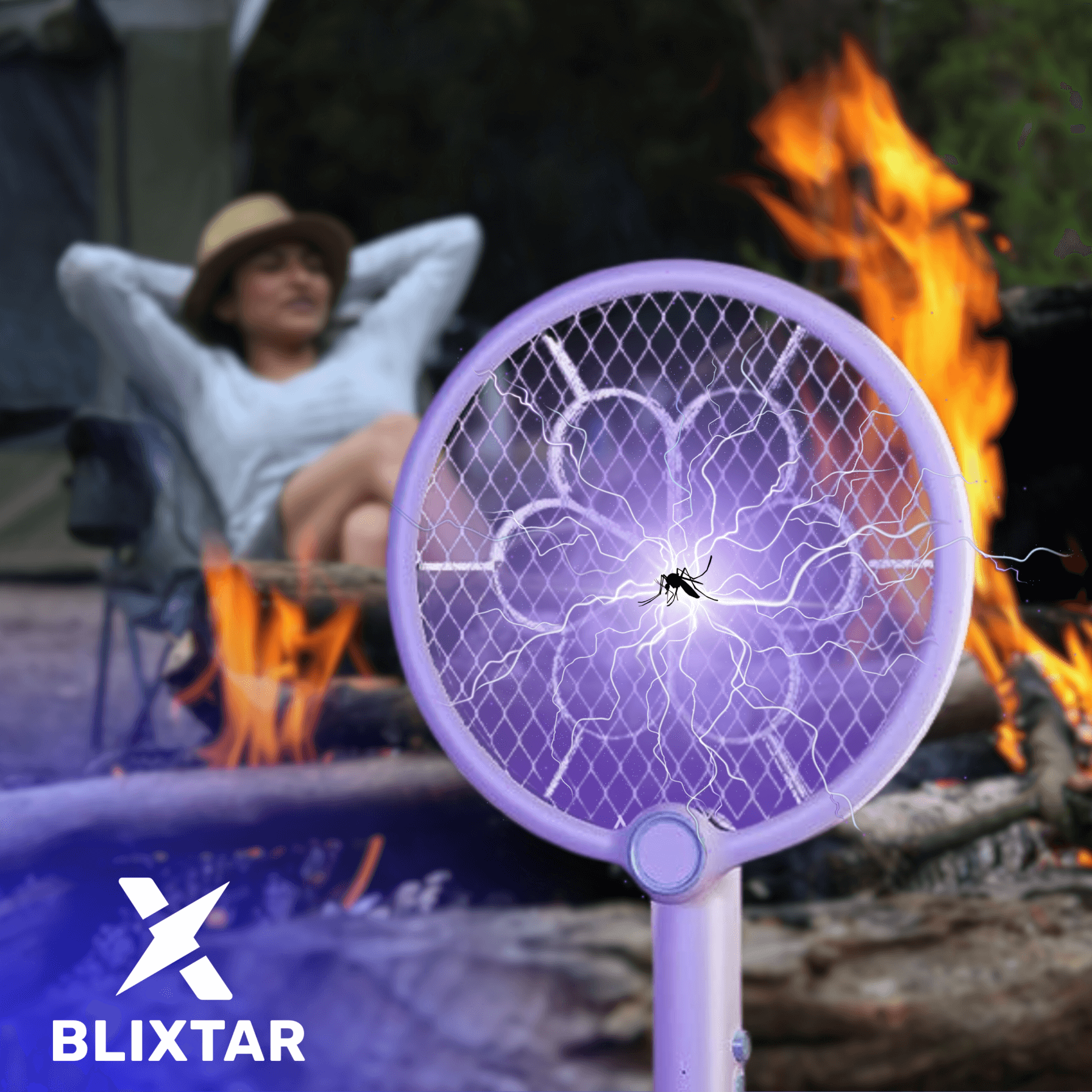 Kobieta relaksuje się przy ognisku, a fioletowa rakieta elektryczna zabija owada.