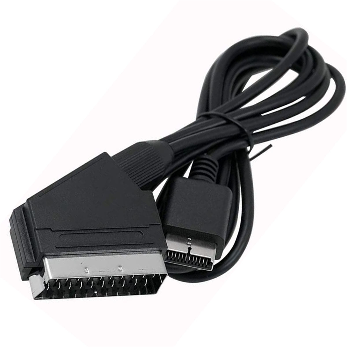 Schwarzes SCART-Kabel mit einem Stecker an jedem Ende und einem schwarzen Kabel.