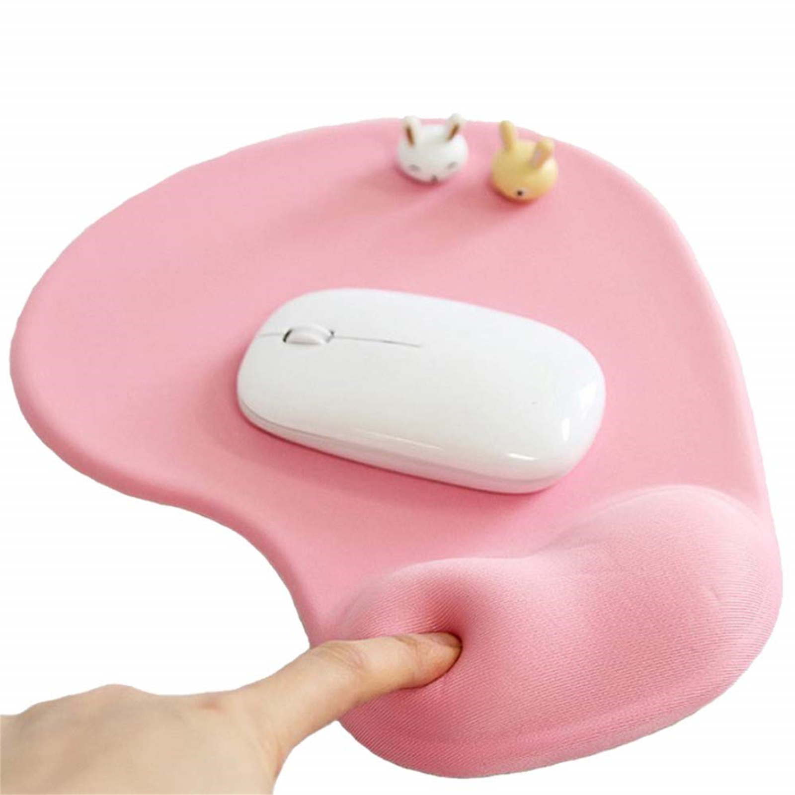 Ein rosa Gel-Handgelenkauflage-Mauspad mit einer weißen Maus und zwei kleinen Figuren wird gezeigt.