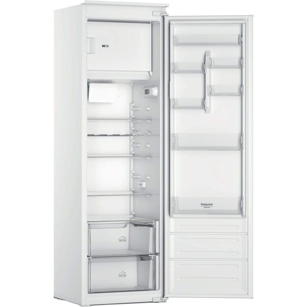 Frigorifero bianco con porta aperta. Ripiani e cassetti visibili. Interno e sfondo bianchi.