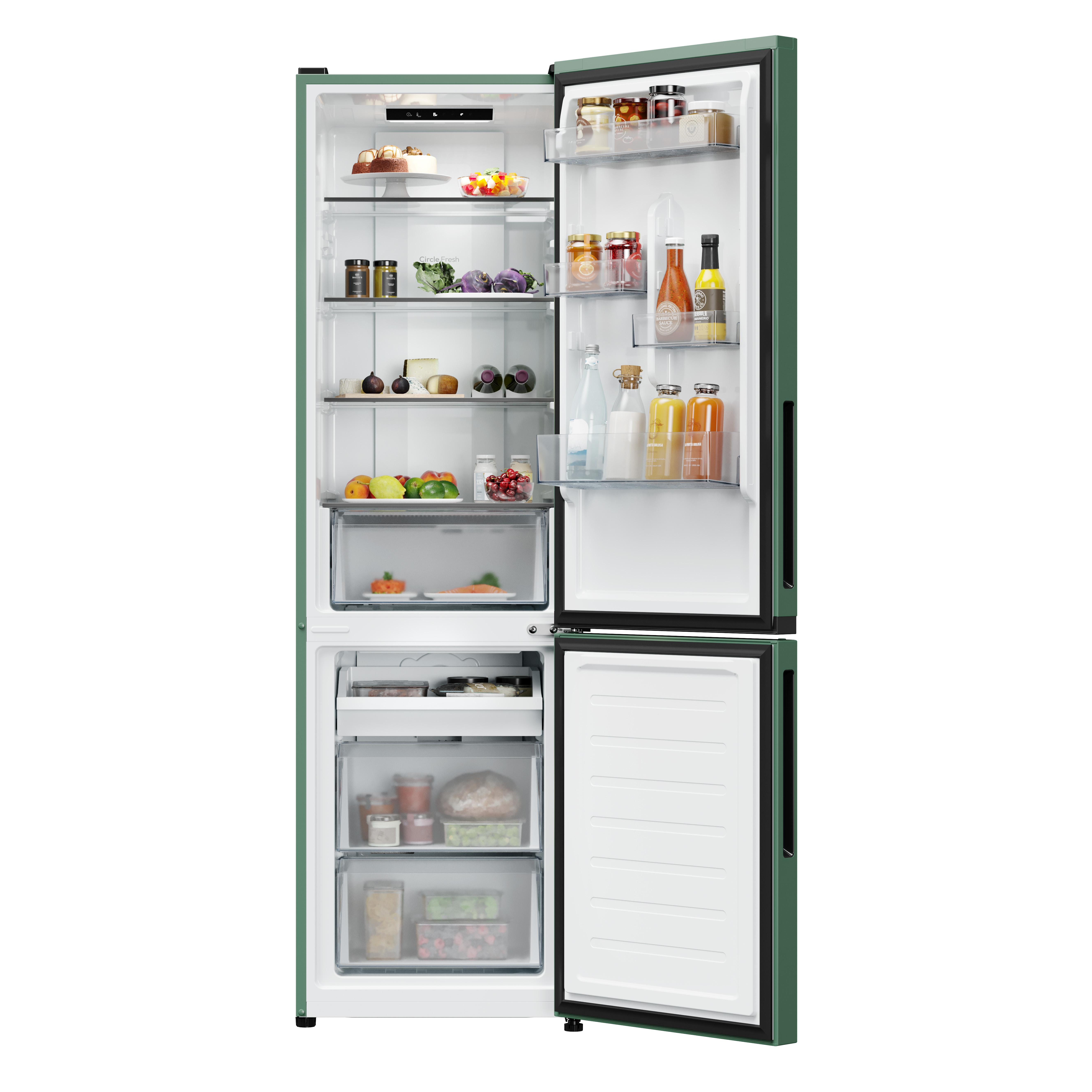 Frigorifero verde, porte aperte. Interno: ripiani con alimenti. Sotto: cassetti del congelatore aperti. Sfondo bianco.
