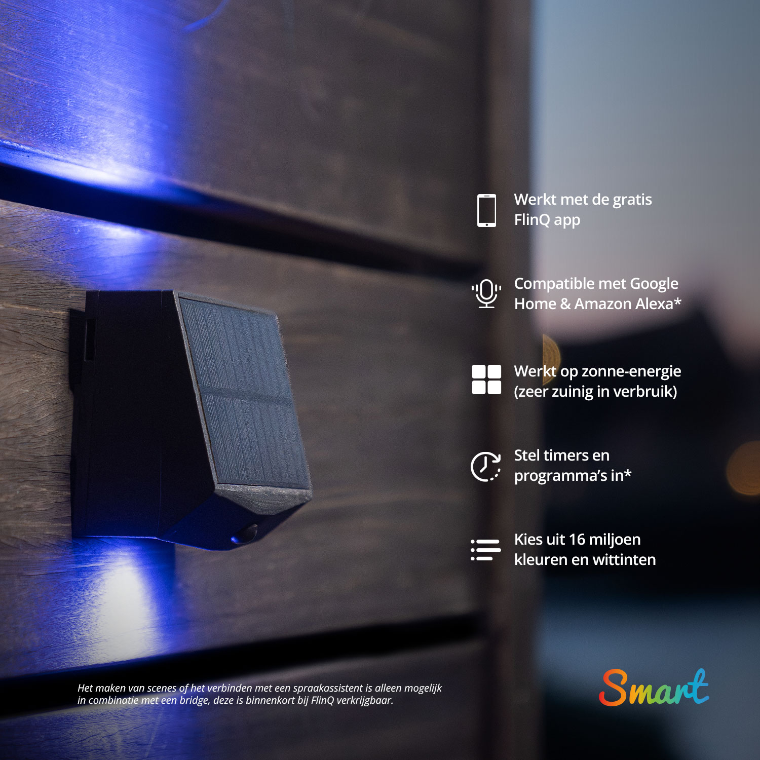 Black solar panel on wood, with blue light. Text in Dutch about app, Google, solar power, timers, and colors.