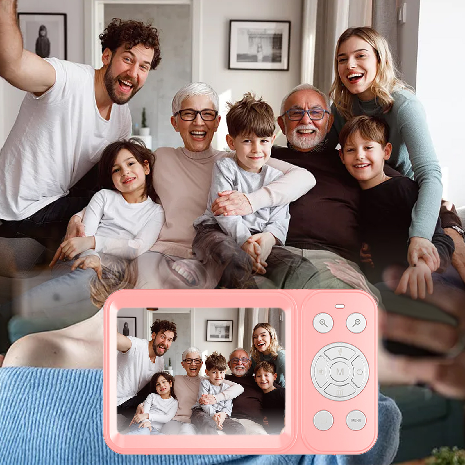 Menschengruppe posiert, Kamera zeigt das gleiche Bild. Pinke Kamera im Fokus.