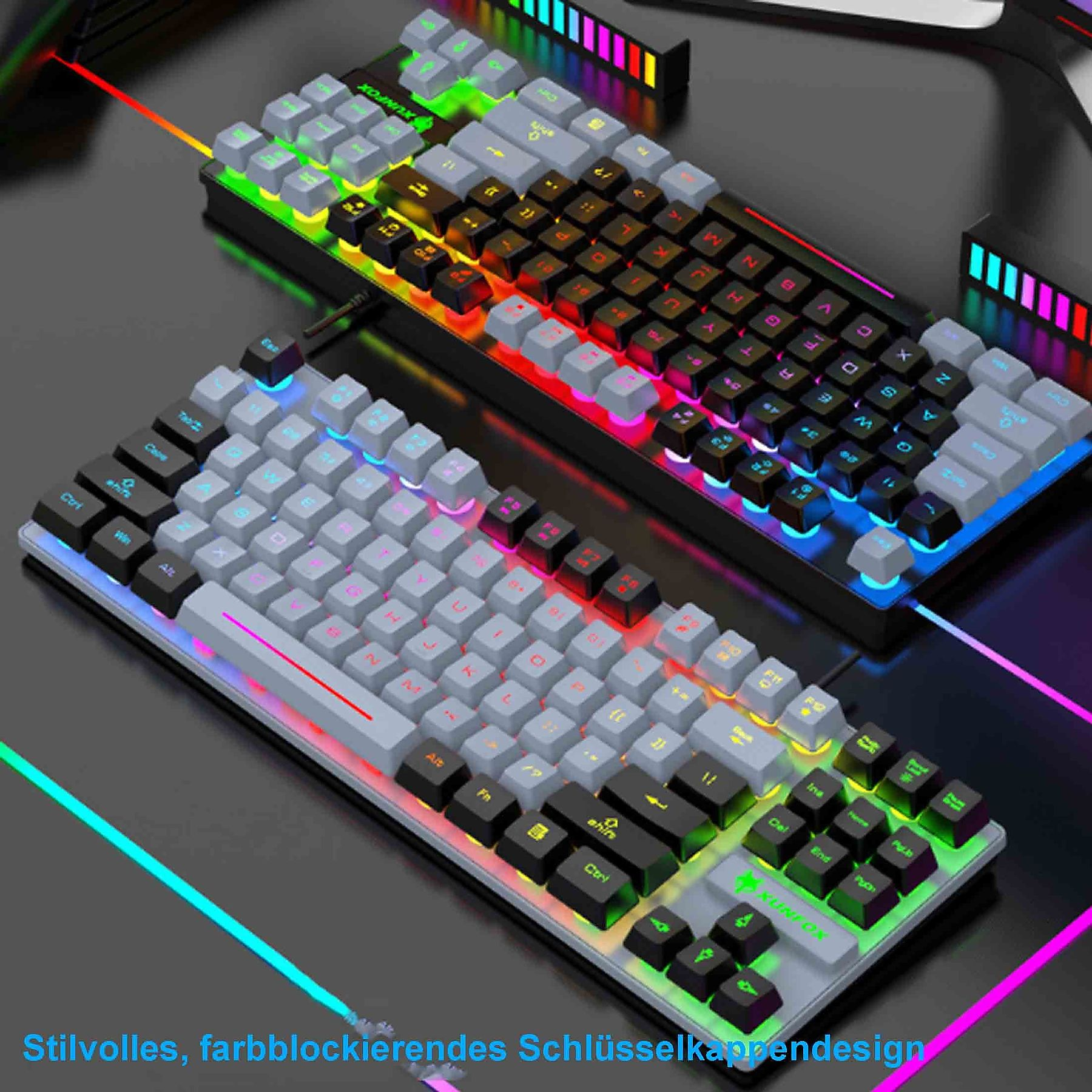 Zwei Tastaturen mit RGB-Beleuchtung. Eine ist schwarz und grau, die andere grau und weiß, mit dunklem Hintergrund.