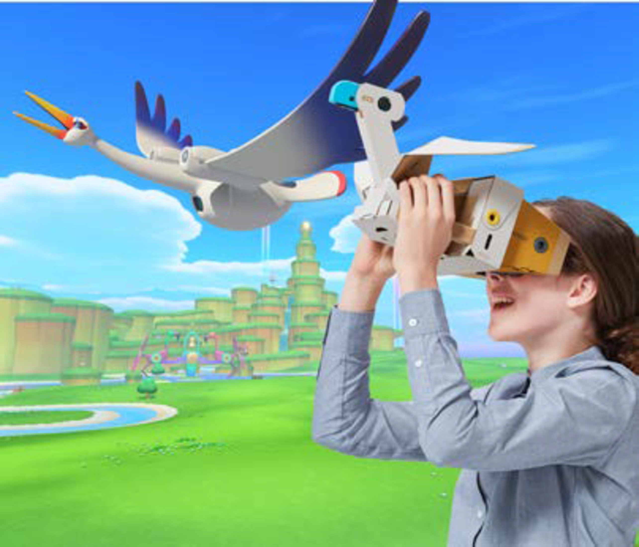 Dziewczyna w okularach VR patrzy na latającą zabawkę ptaka na tle niebieskiego nieba i zielonych wzgórz.