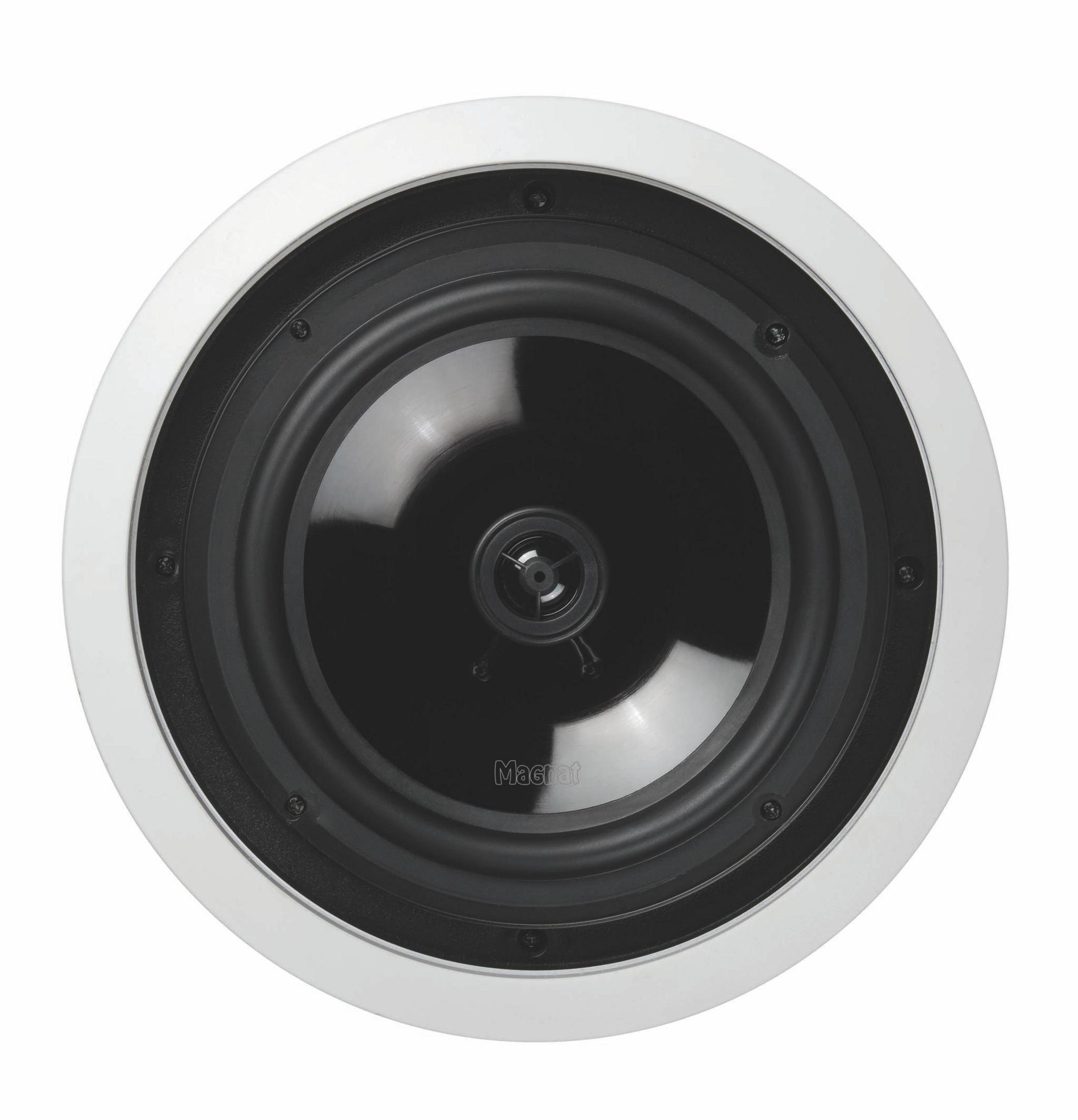 Un altavoz blanco con un centro negro y un gran cono negro. Tiene la palabra 'Magnat'.