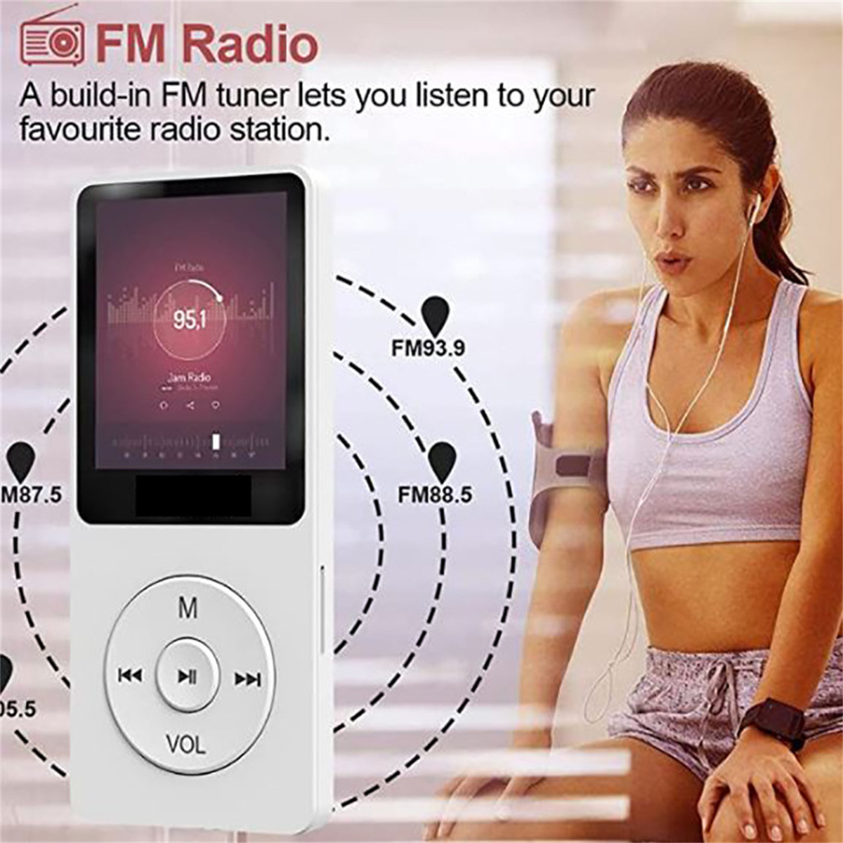 Eine Frau mit Sport-BH hört Musik auf einem weißen MP3-Player. Text: 'FM Radio' und UKW-Frequenzen werden angezeigt.