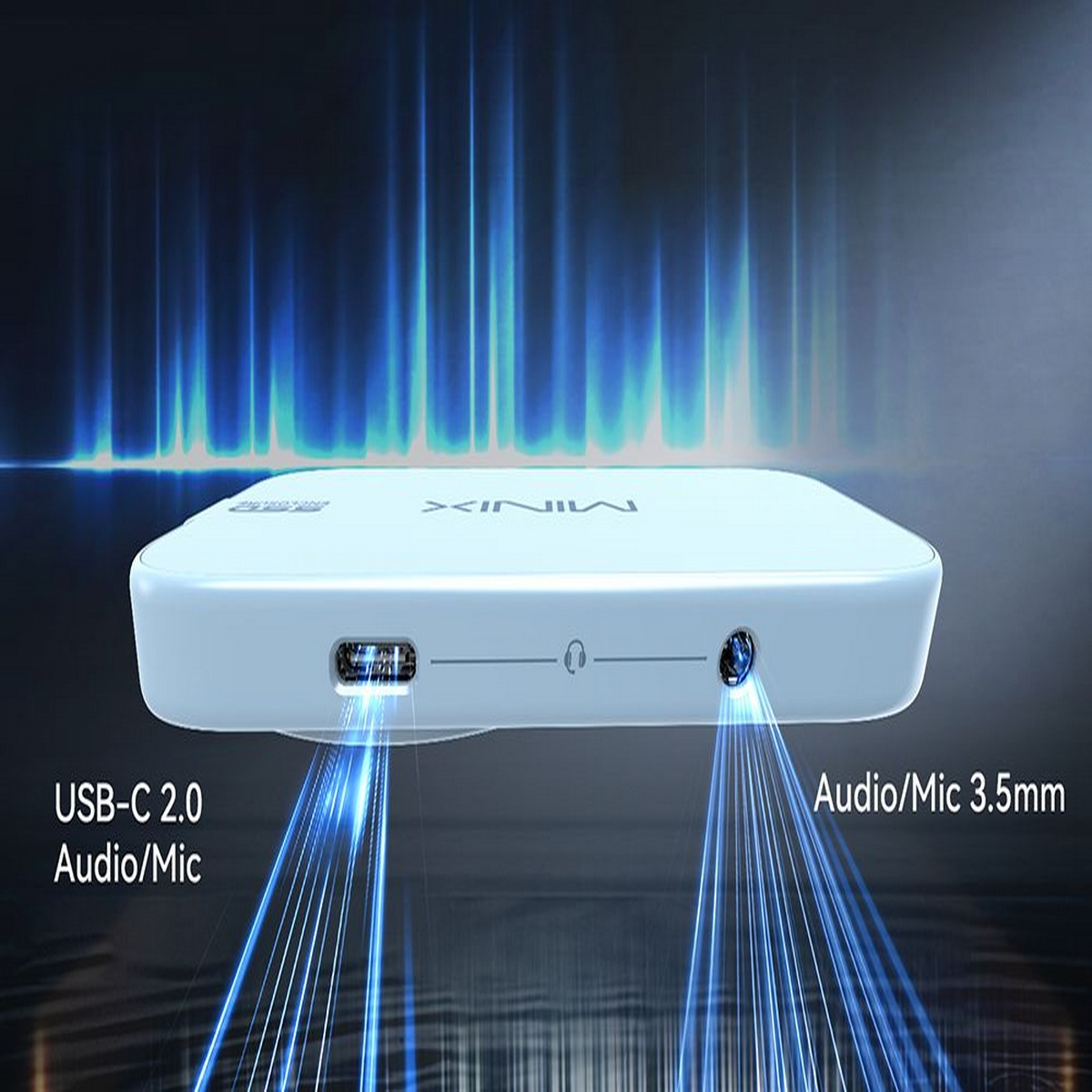 SSD-Gehäuse mit USB-C- und 3,5-mm-Audioanschlüssen, mit blauen Linien. Text: USB-C 2.0 Audio/Mic und Audio/Mic 3,5 mm.