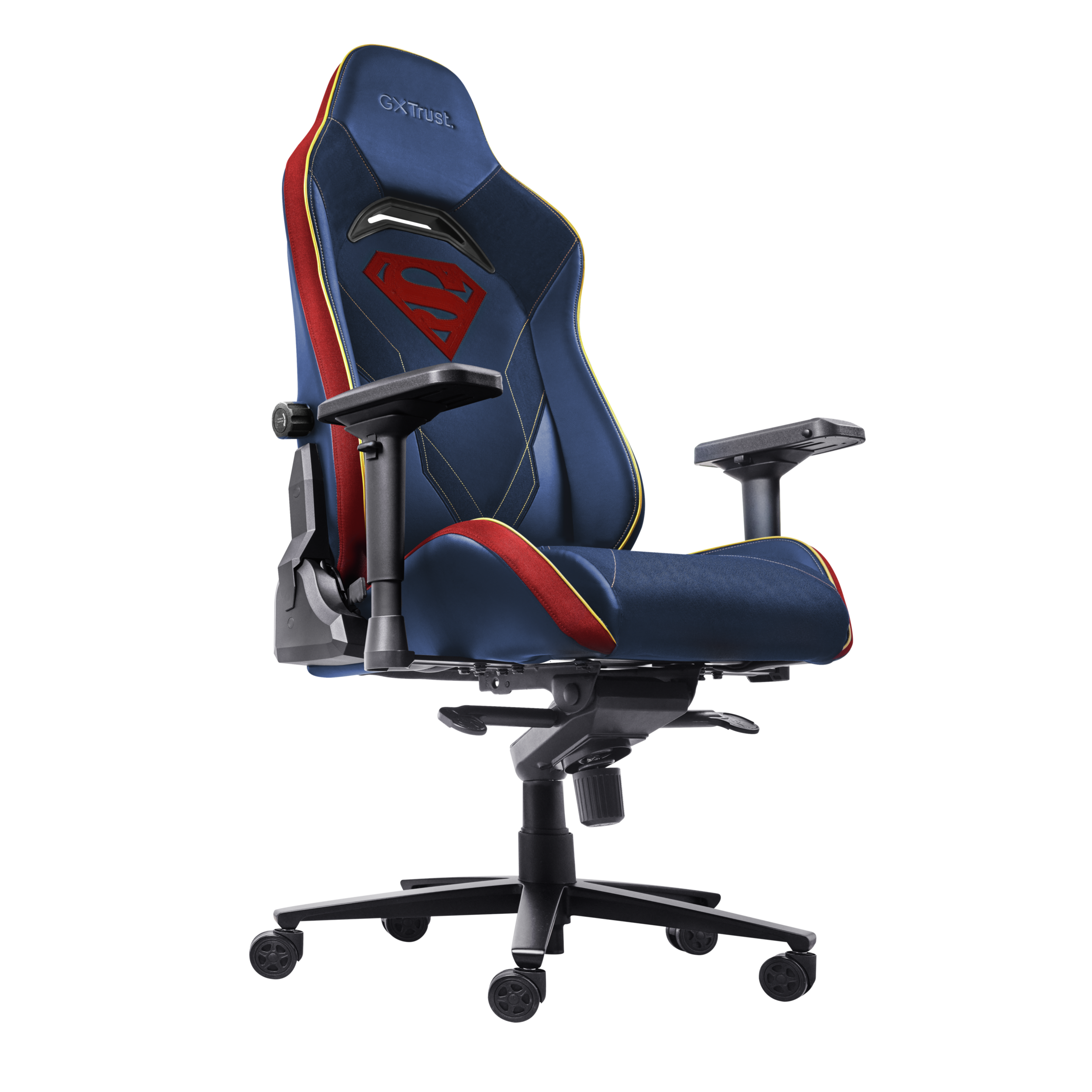 Gamingstoel met een Superman-logo. Blauwe stoel met rode en gele accenten op een zwarte achtergrond.