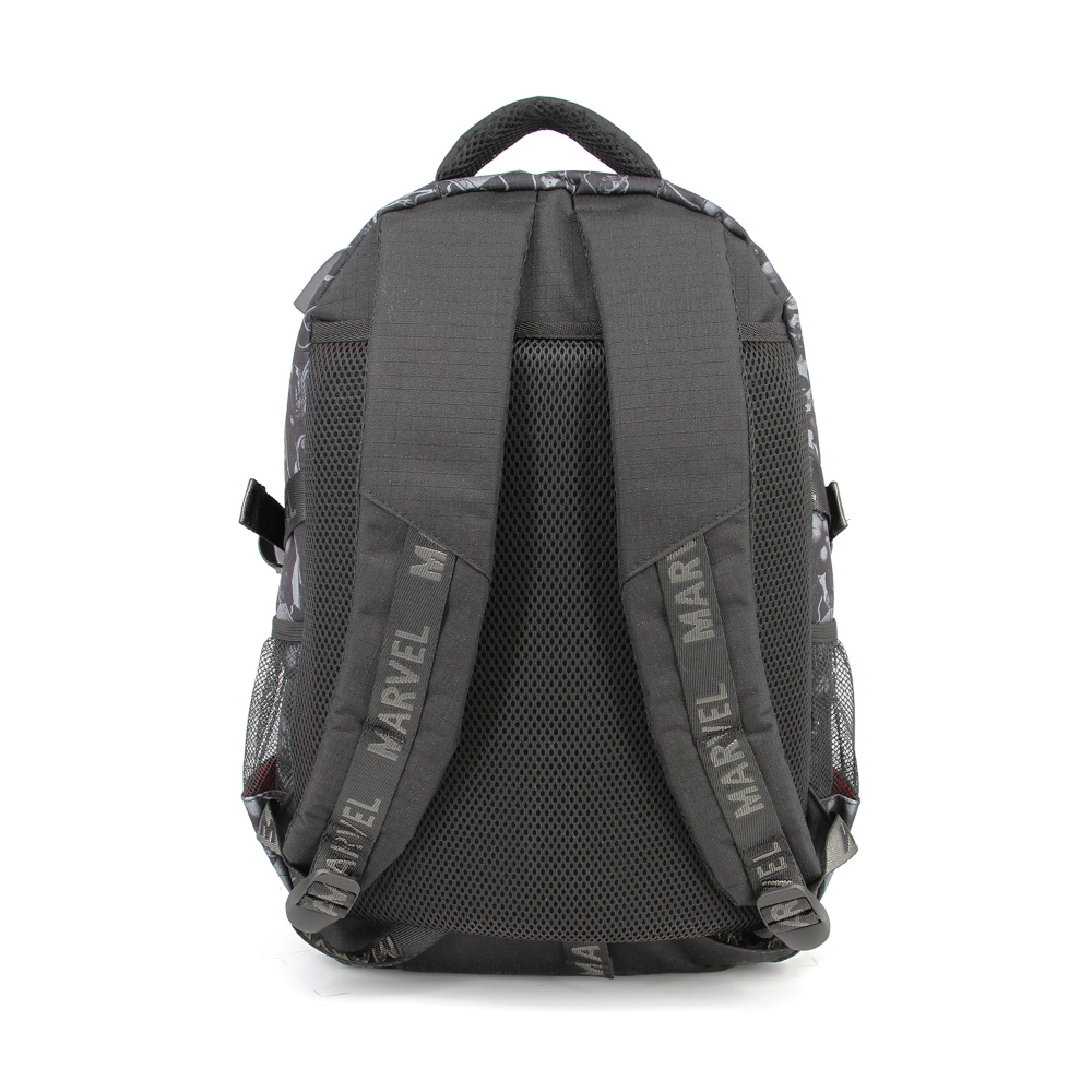 Mochila Marvel negra con logo Marvel y correas ajustables.