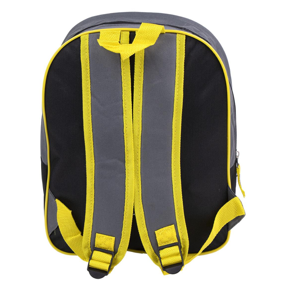 Mochila negra y gris con correas y hebillas amarillas, vista trasera.