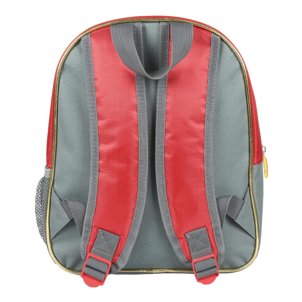 Mochila gris y roja con correas rojas y tirador de cremallera amarillo. El fondo es blanco.