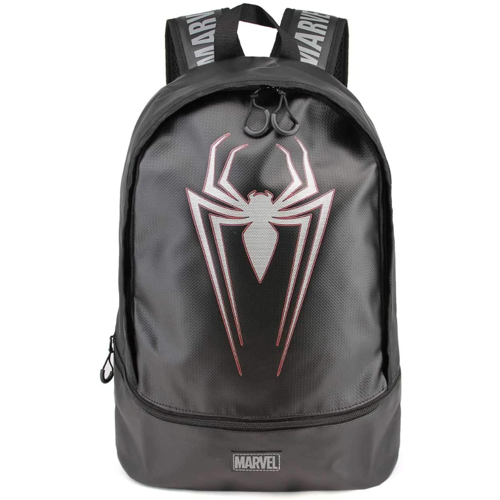 Mochila negra de Spider-Man con un símbolo de araña rojo y blanco.