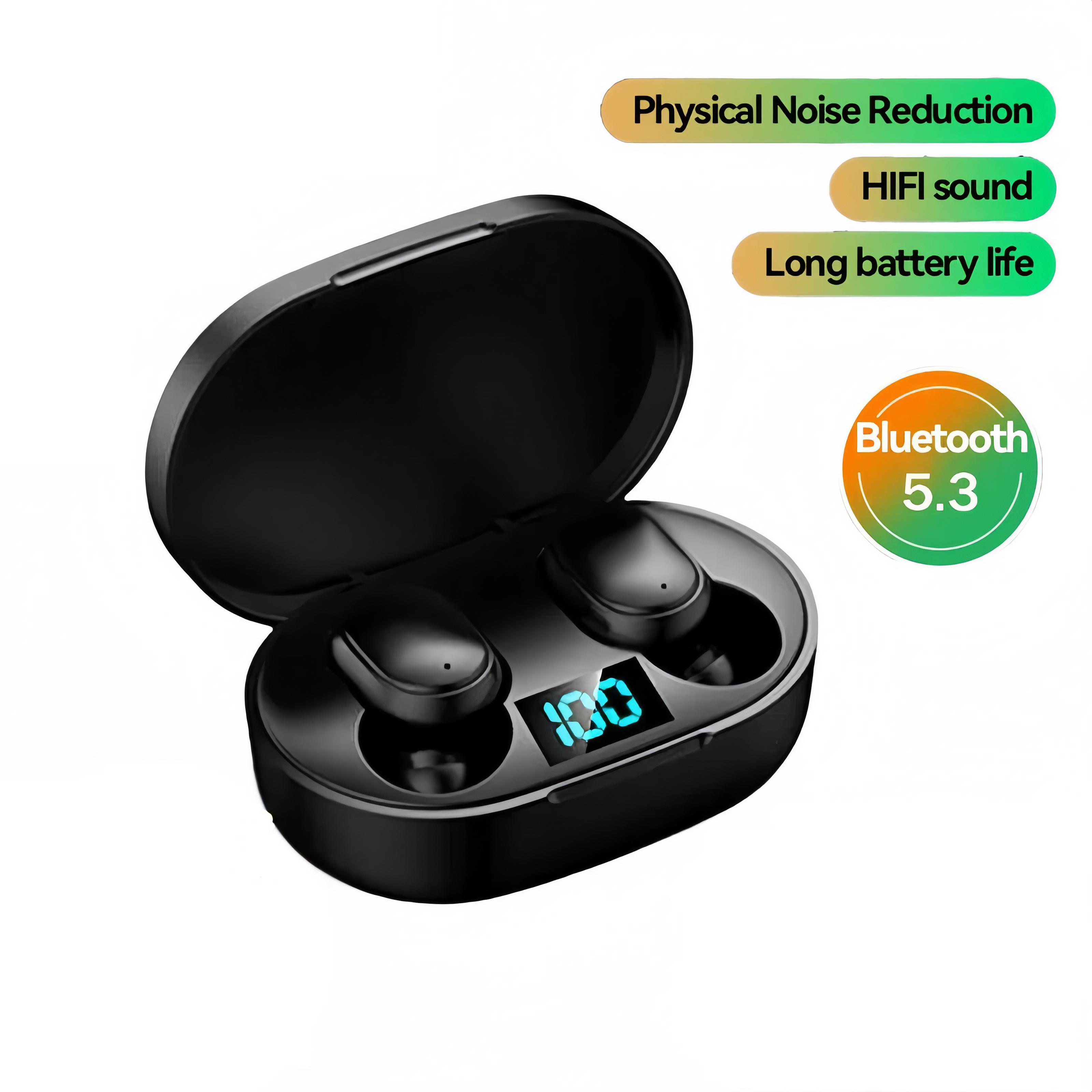 Schwarze Ohrhörer in einem Ladecase. Text: Physical Noise Reduction, HiFi-Sound, Lange Akkulaufzeit.